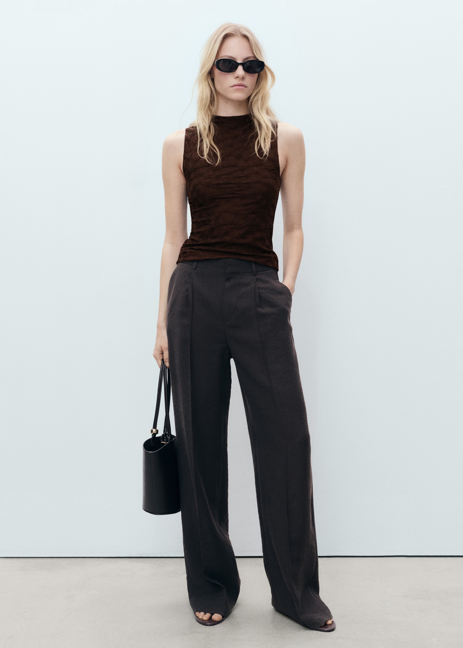 Fitted top with gathered shoulder - Allmän bild