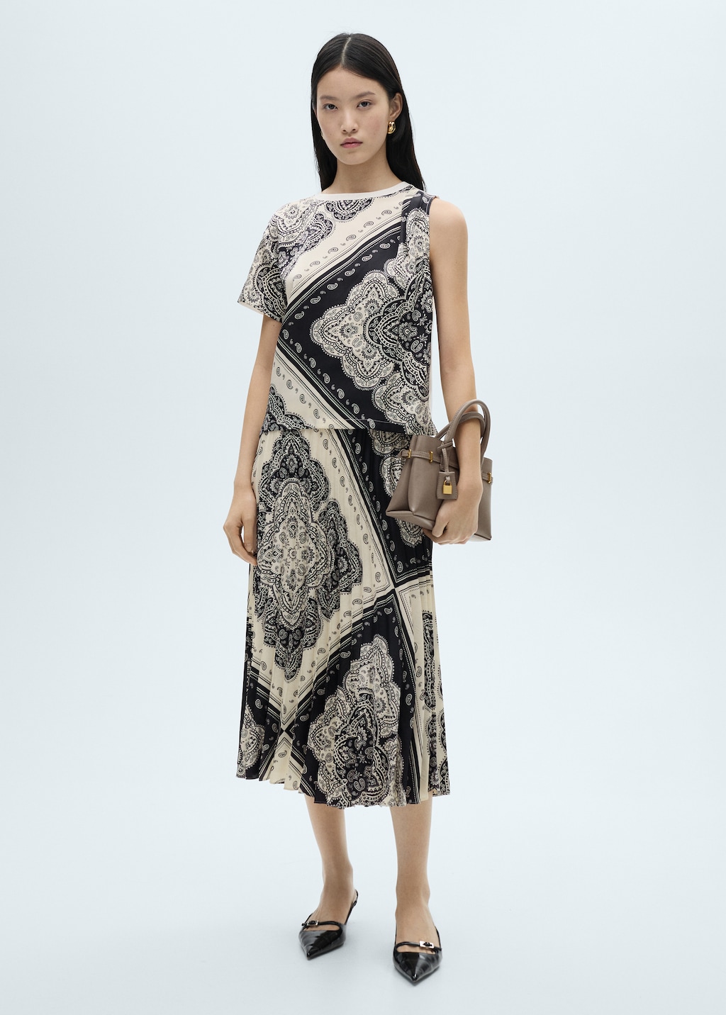 Asymmetrical paisley print t-shirt