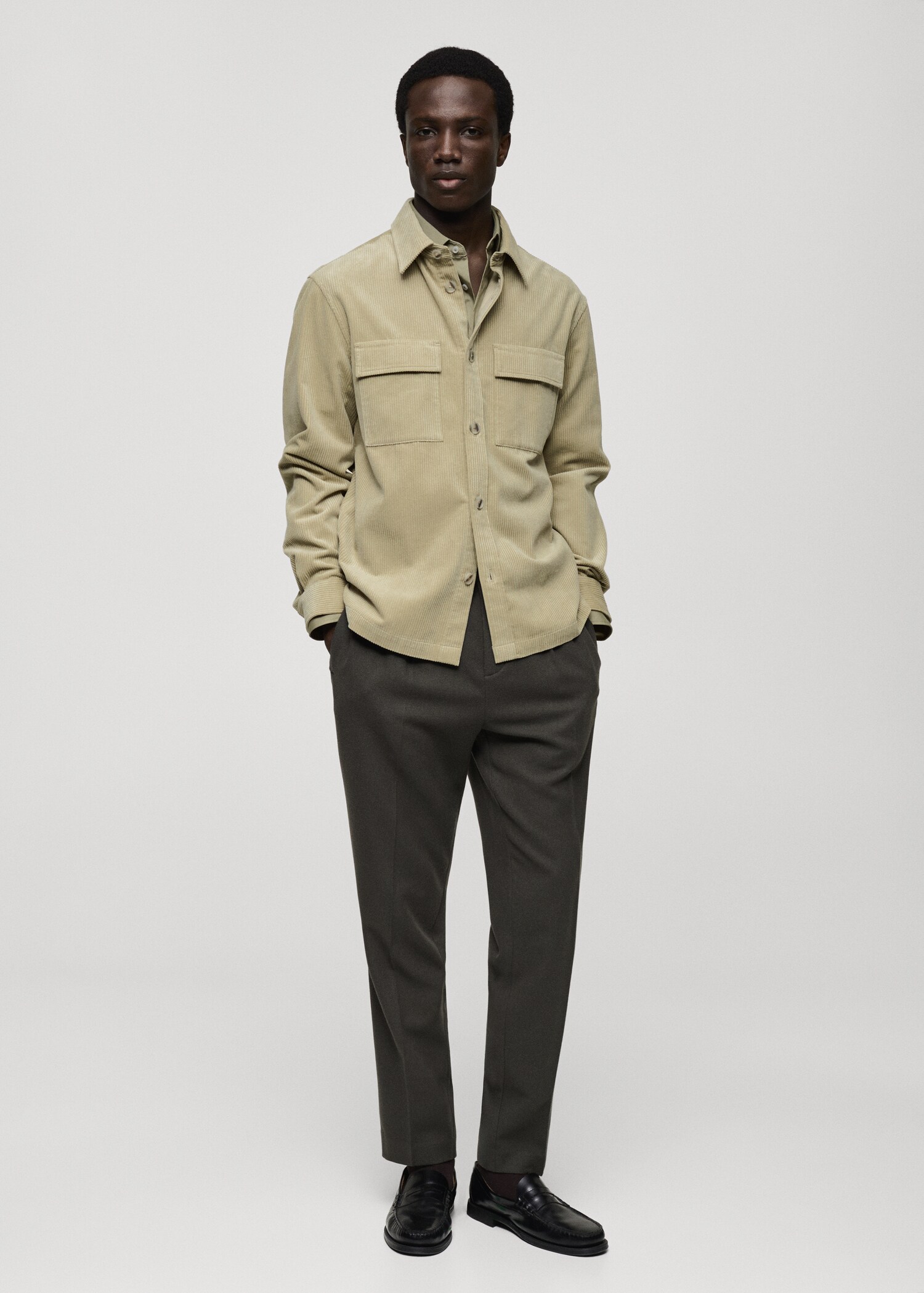 Cord-Overshirt mit Taschen - Allgemeine Ansicht