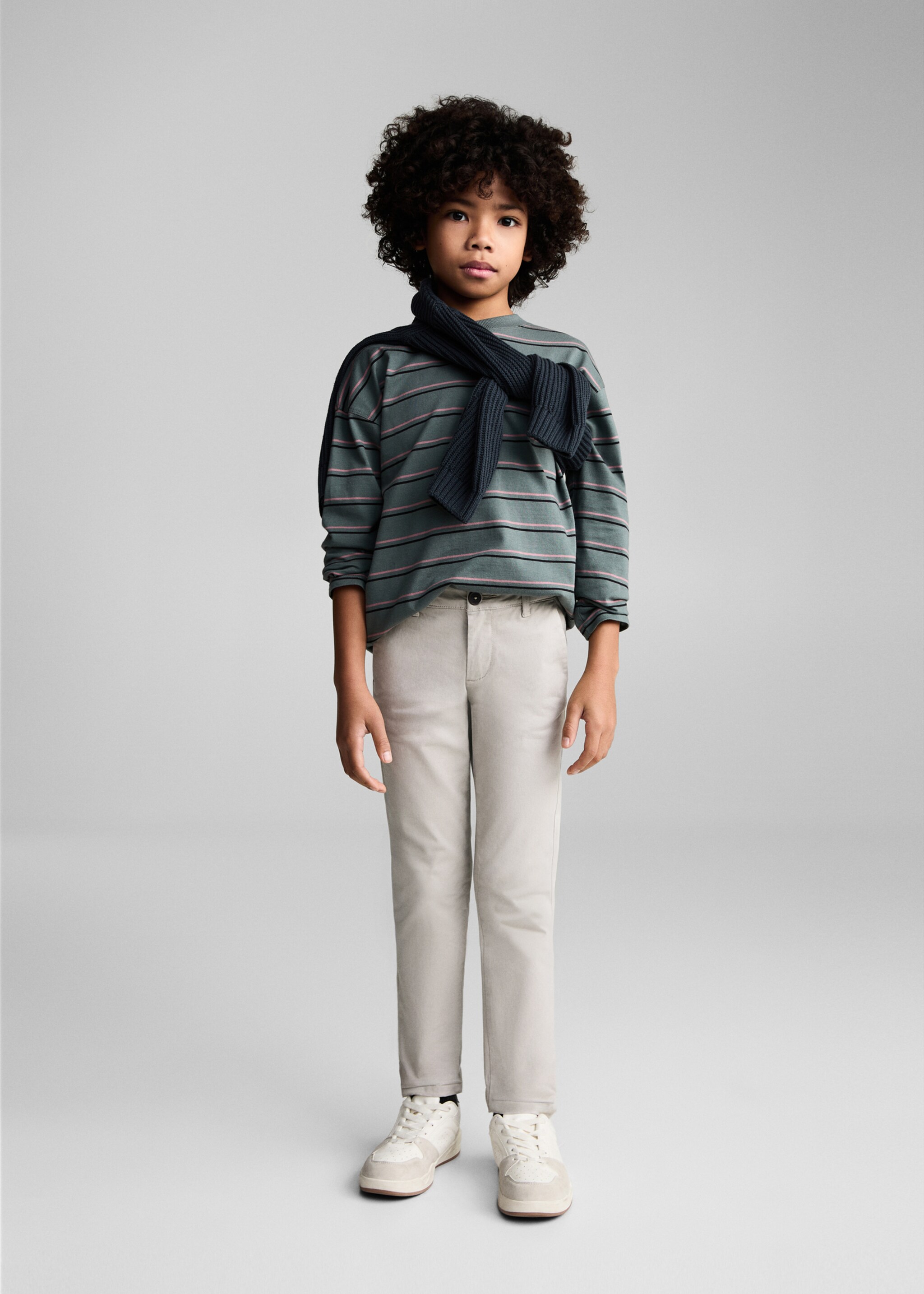 Cotton chinos - General plane