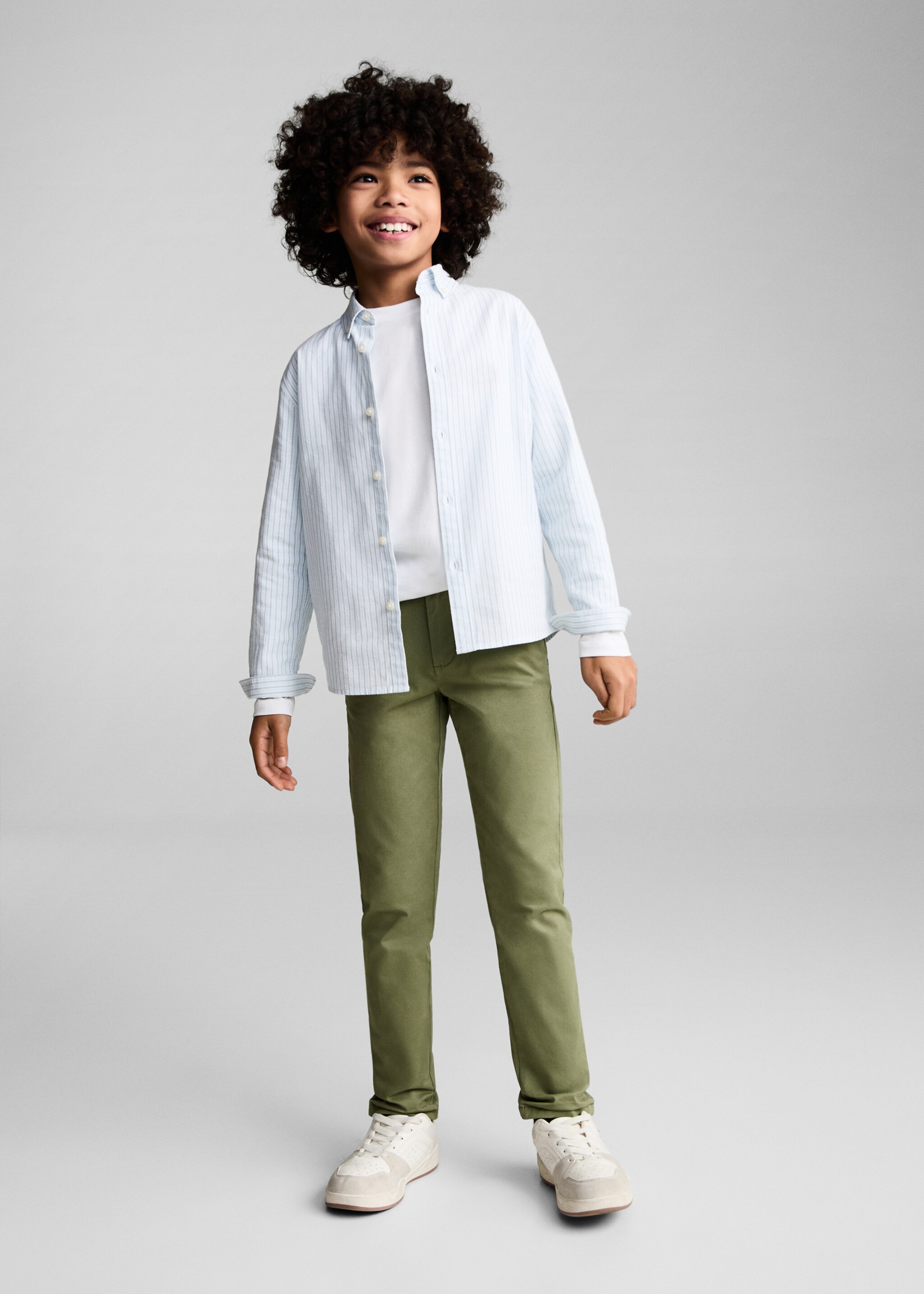 Cotton chinos - General plane