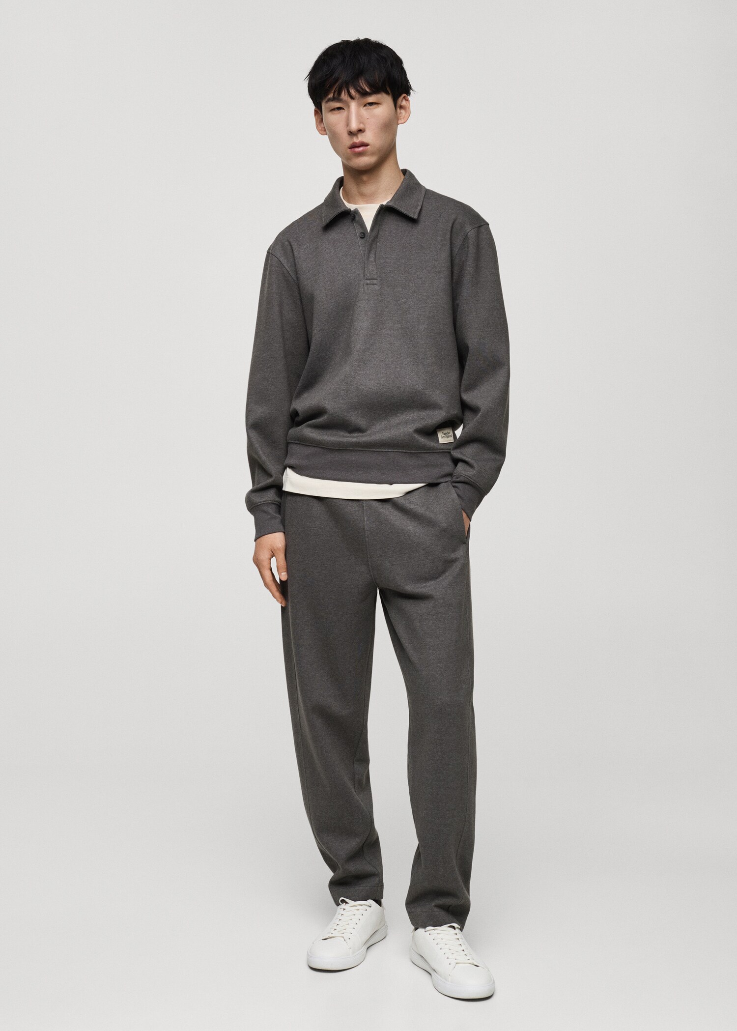 Joggers algodón detalle bordado - Plano general