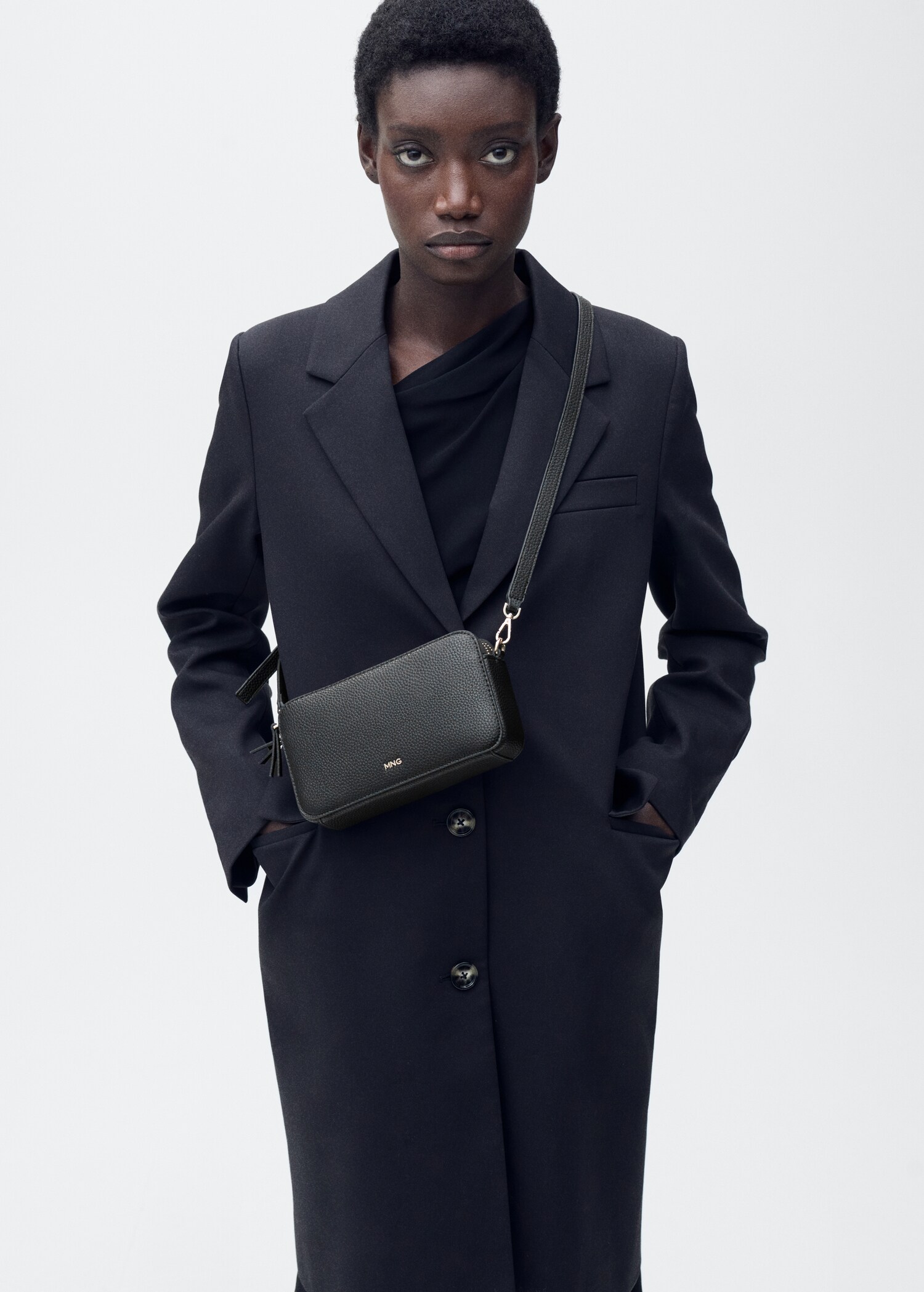 Shoulder bag with double zip - General plane