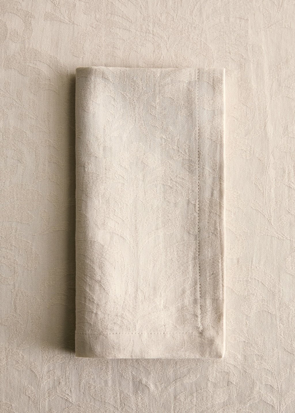 Cotton jacquard floral napkins