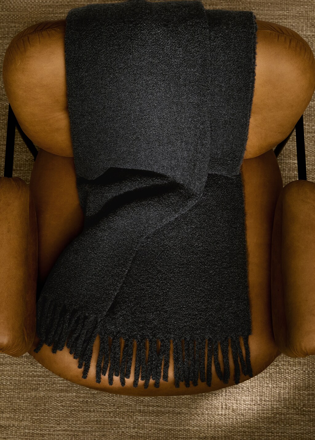 Blanket with bouclé texture