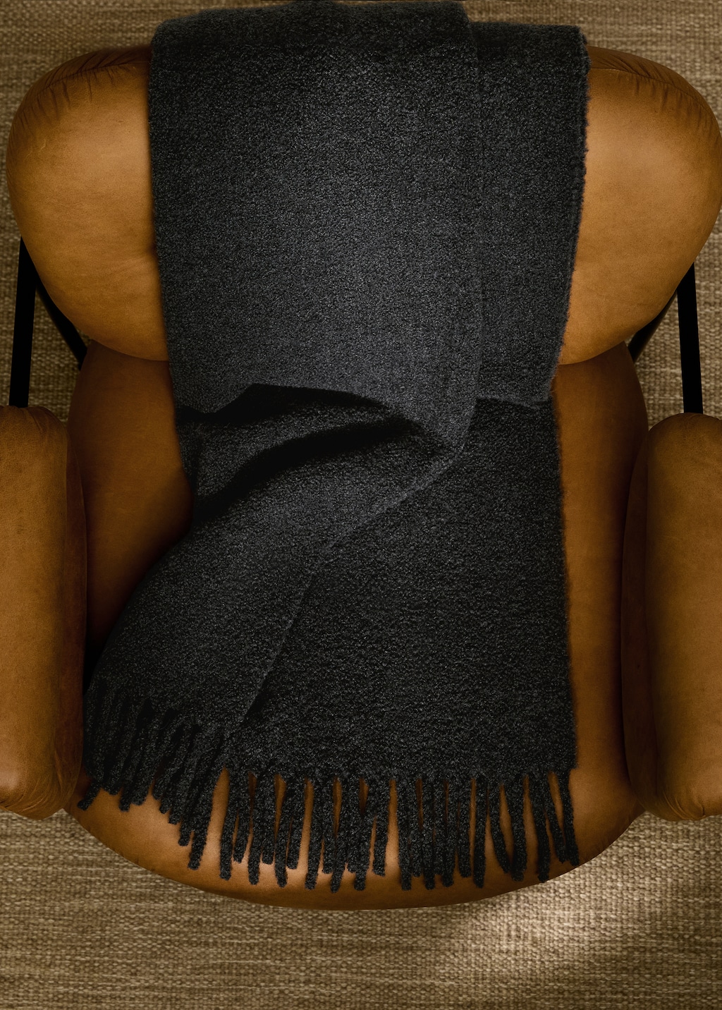 Blanket with bouclé texture