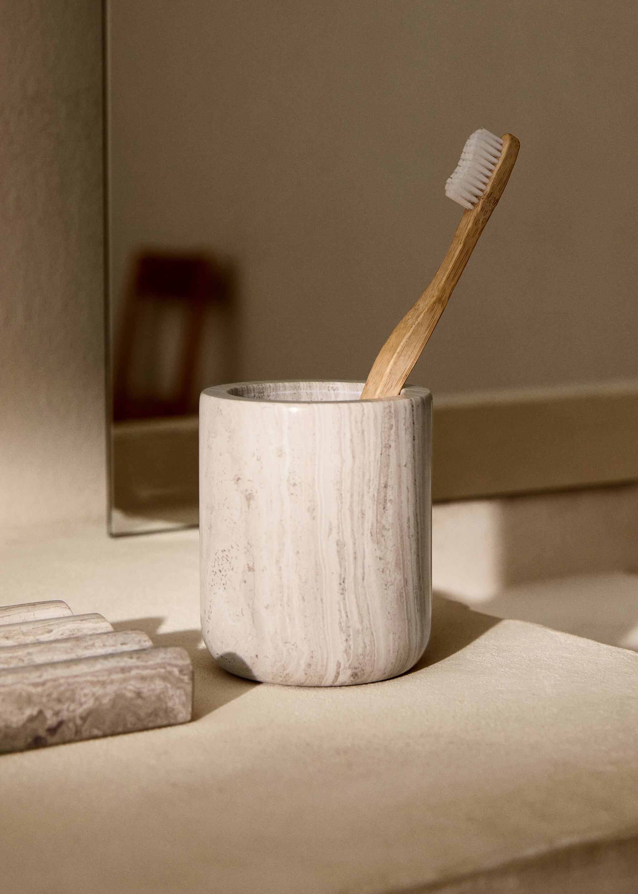 Marble bathroom glass - General plane