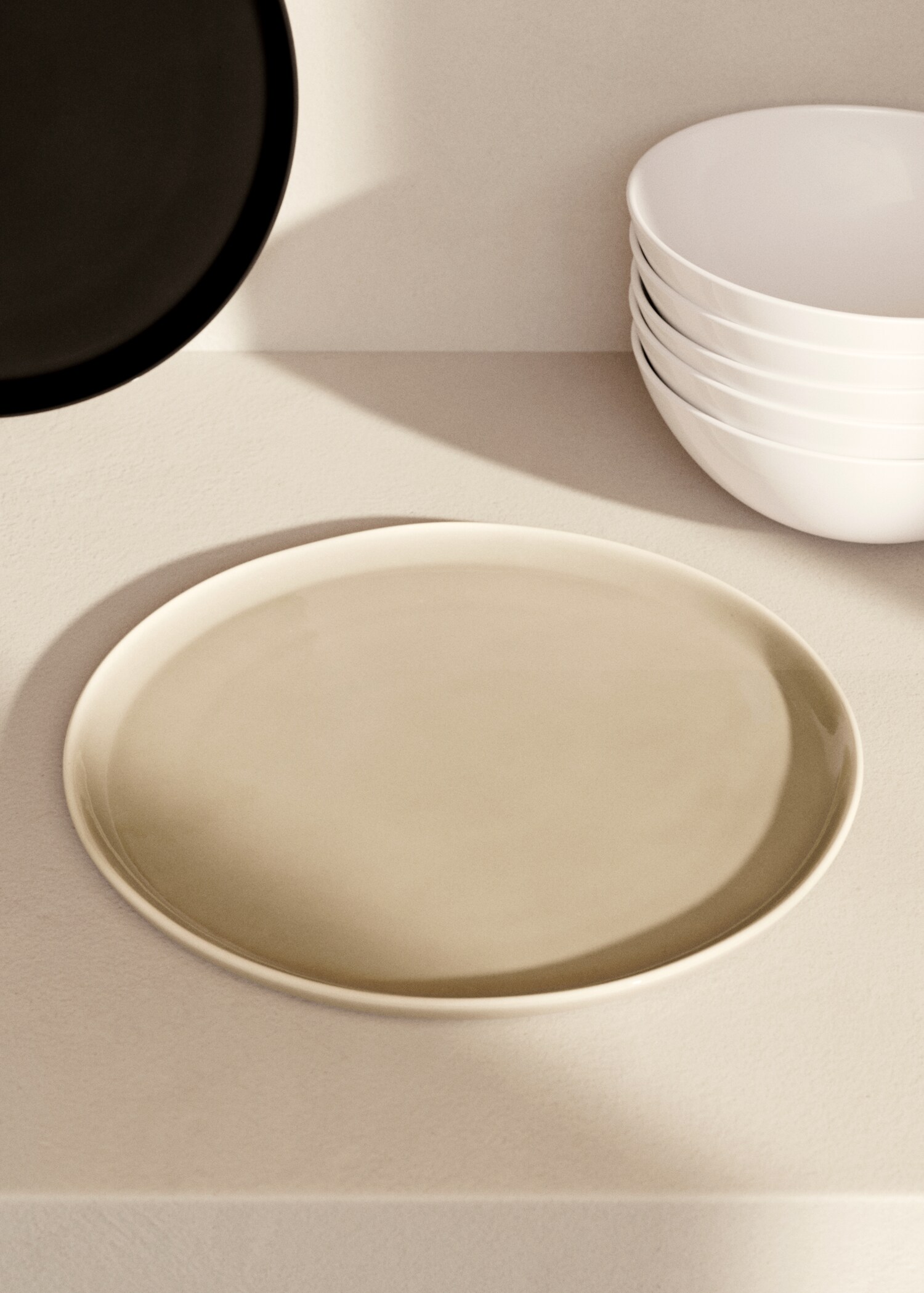 Fine stoneware flat plate - General plane