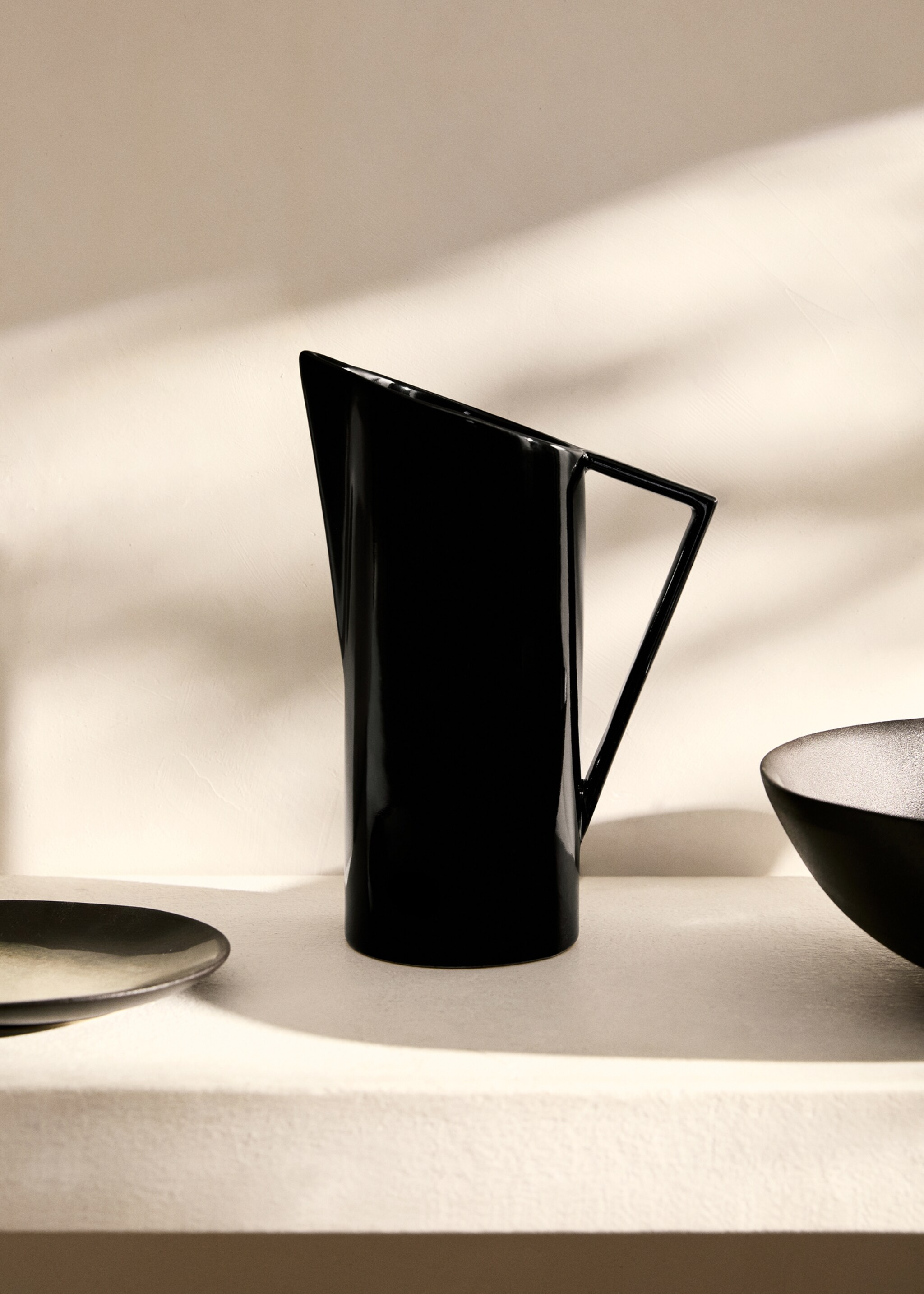 Carafe en faïence anse - Plan général