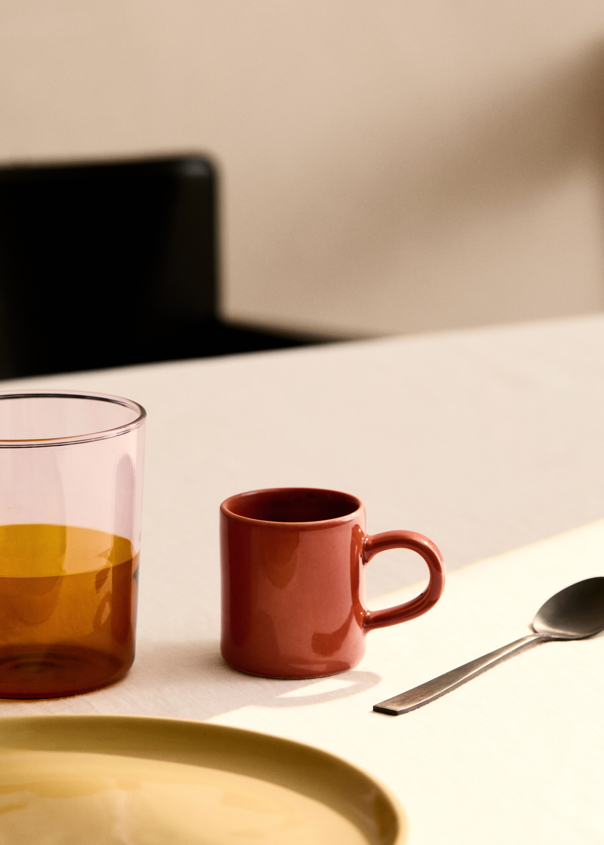 Stoneware espresso cup - General plane