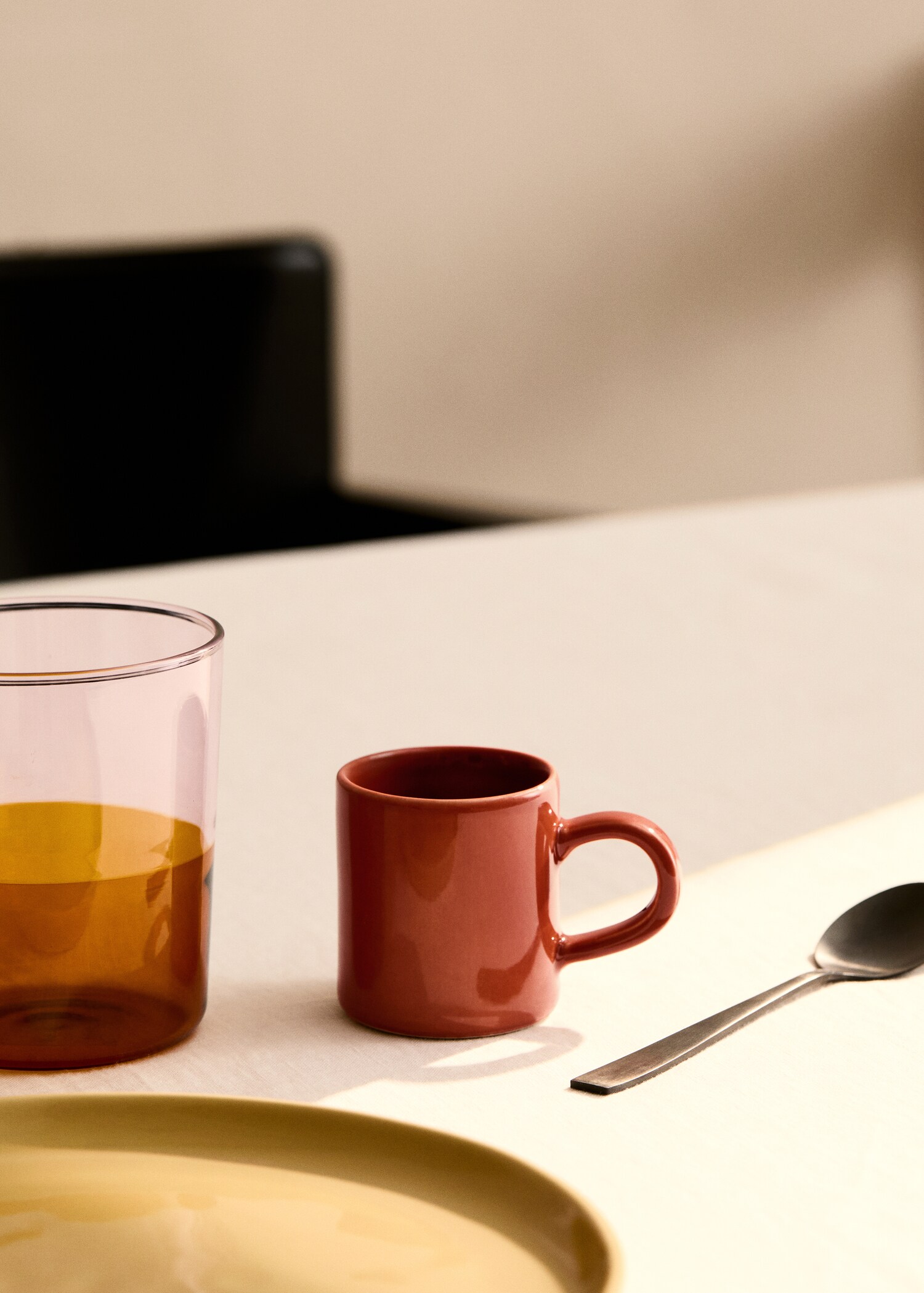 Stoneware espresso cup - General plane