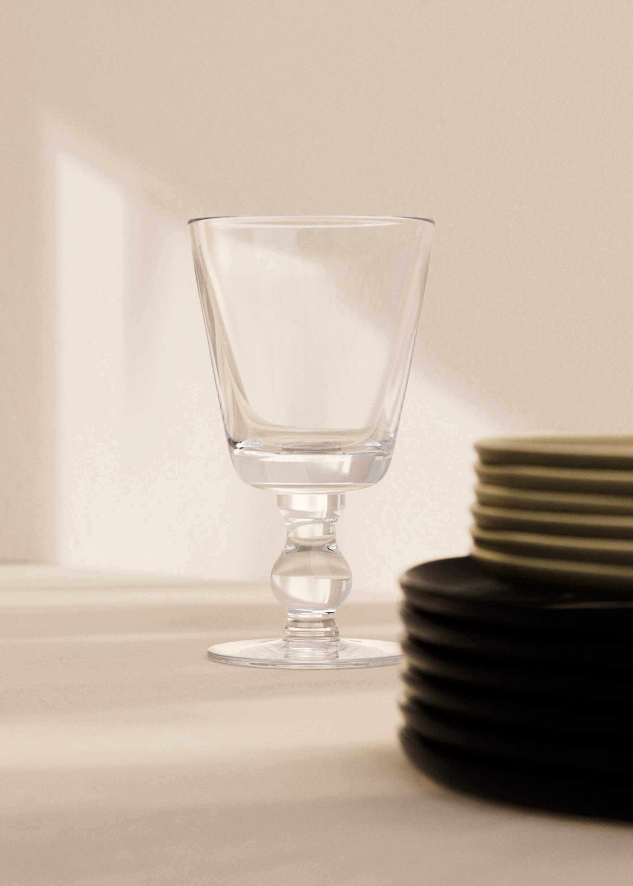 Hand-blown stem glass - General plane