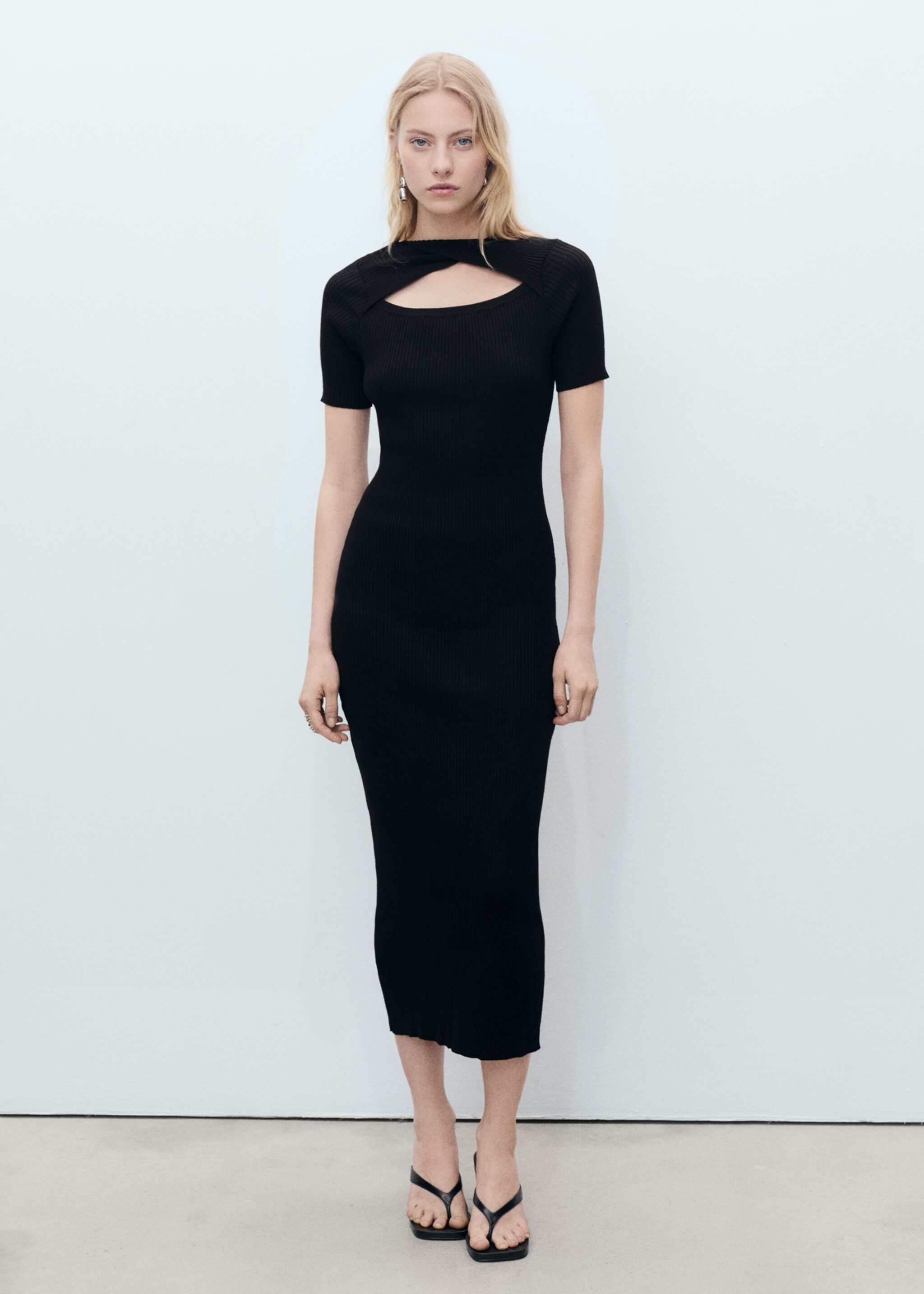 Vestido midi canalé escote abertura - Plano general