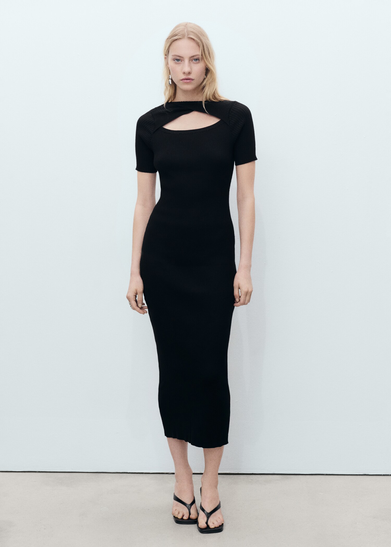 Vestido midi canalé escote abertura - Plano general