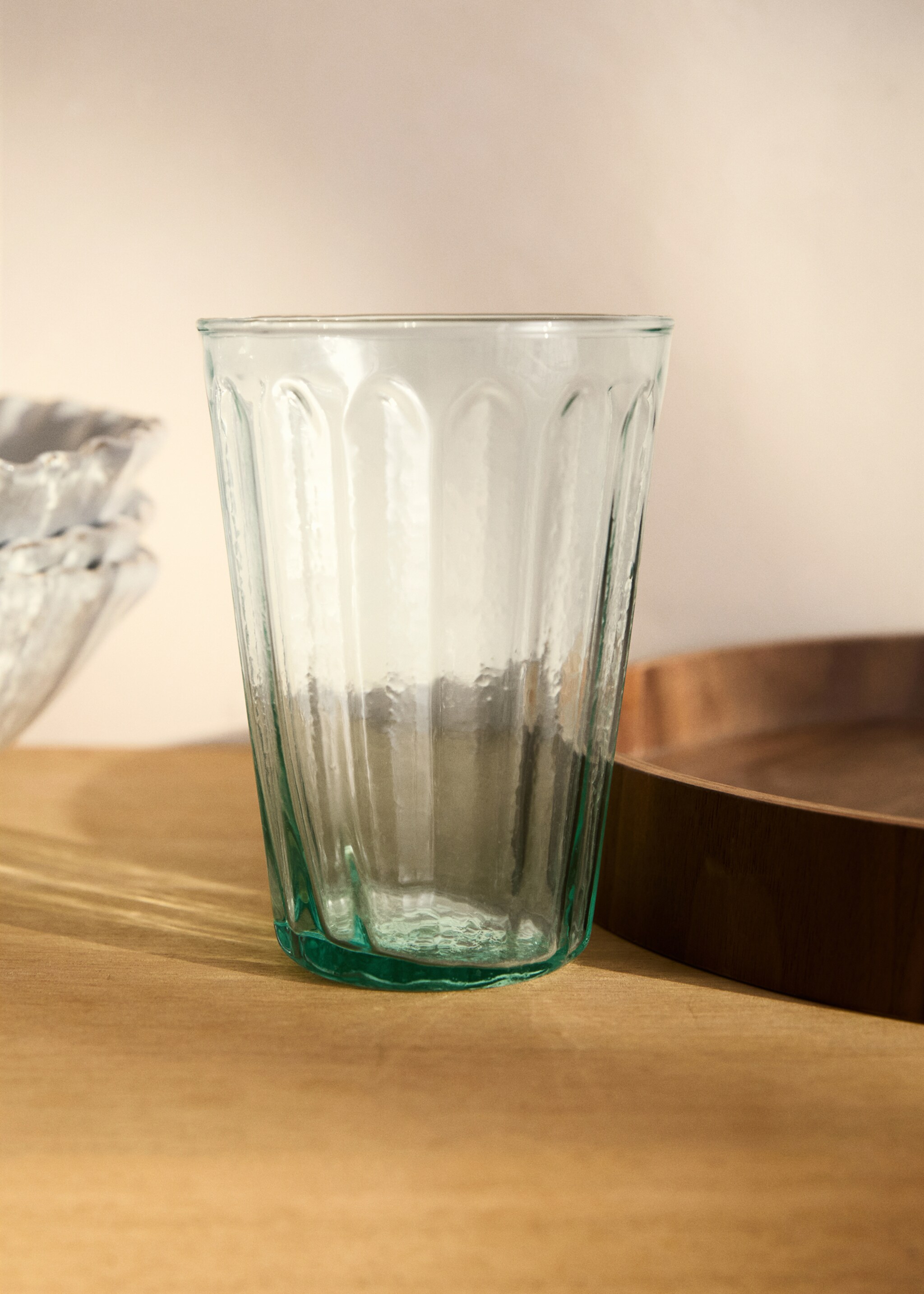 Embossed recycled glass tumbler - General plane