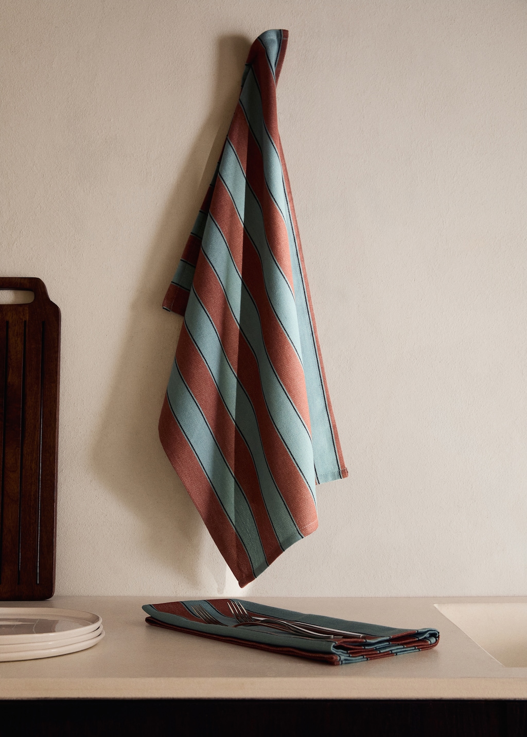 Two-tone striped kitchen towels