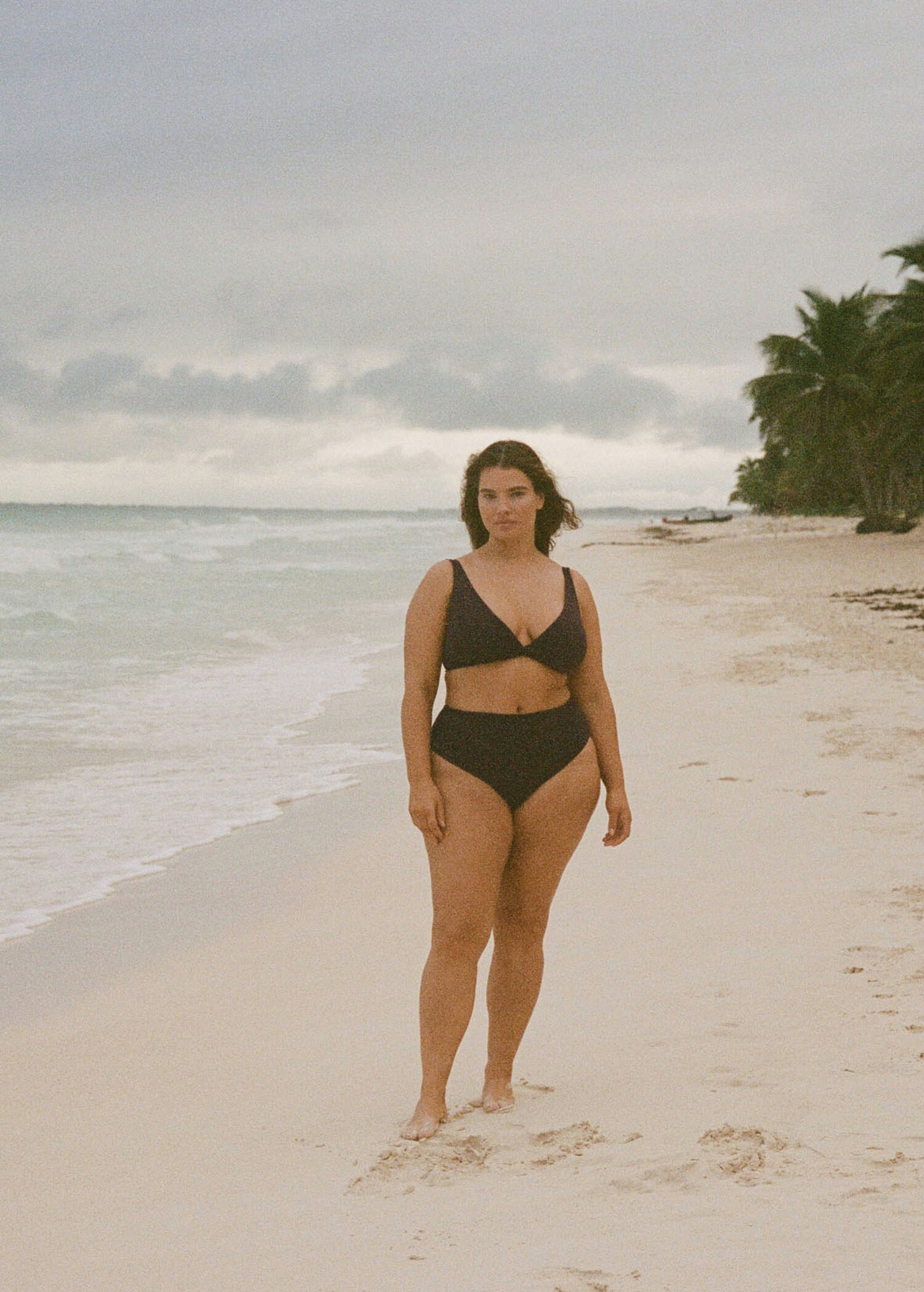 Drapierter Bikini-Slip mit hoher Taille - Allgemeine Ansicht
