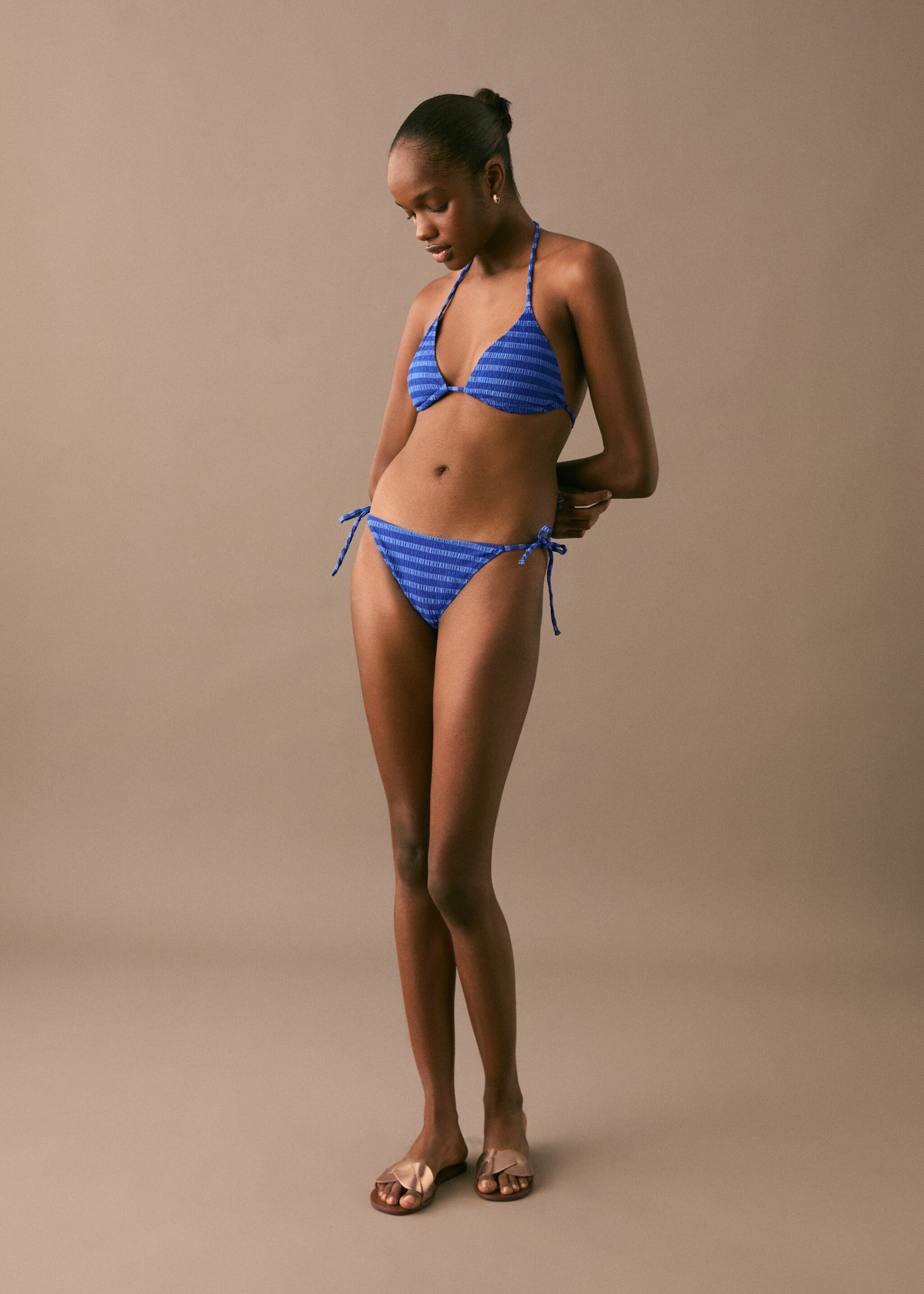 Bikini textura rayas - Plano general