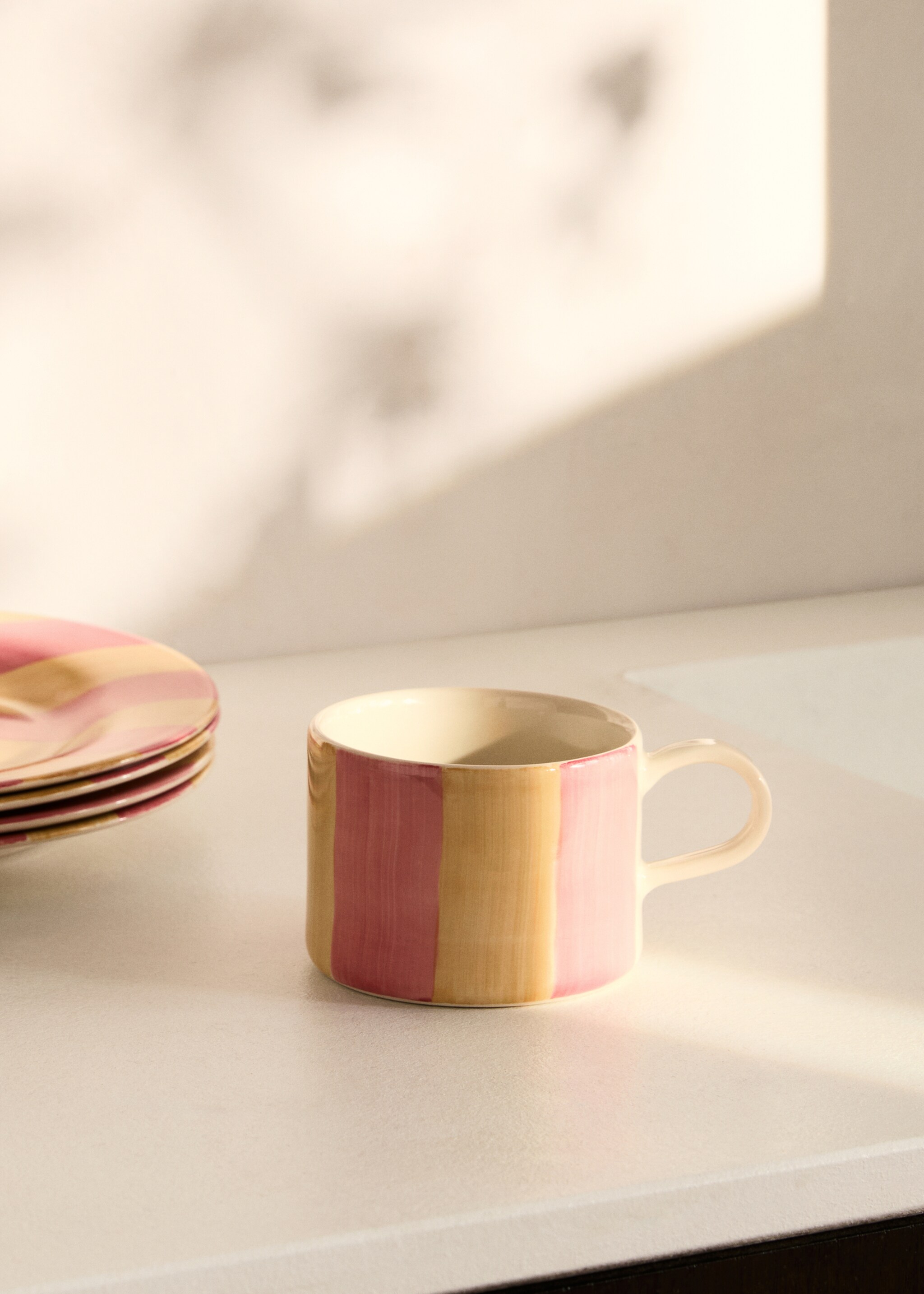 Stoneware cappuccino cup with stripes - General plane