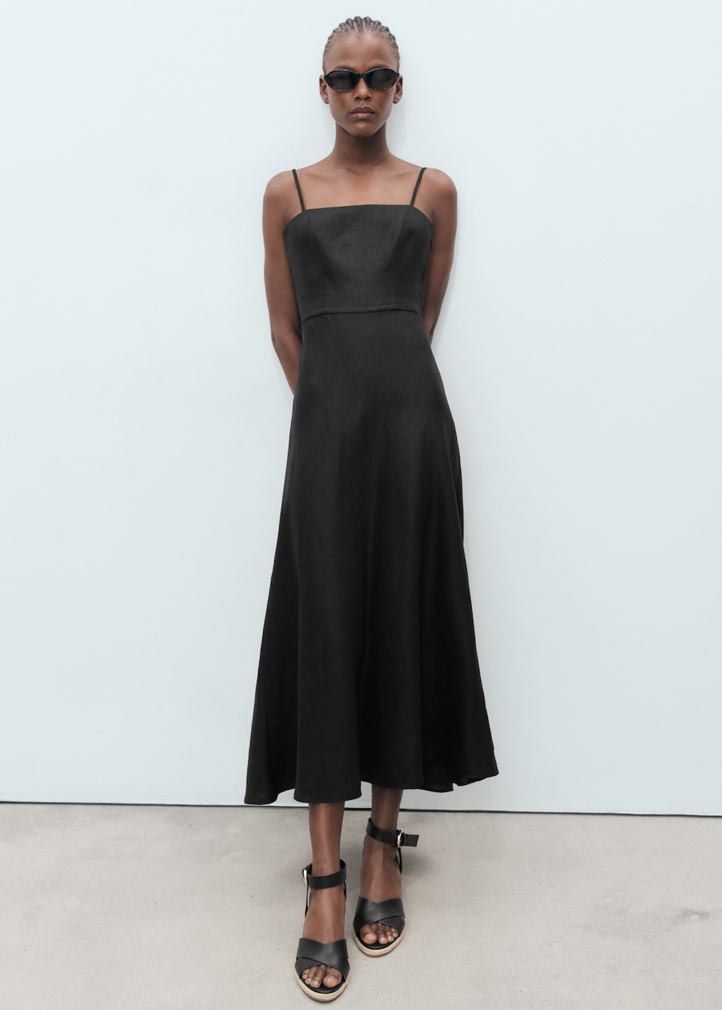 Wedge sandals with crisscross straps