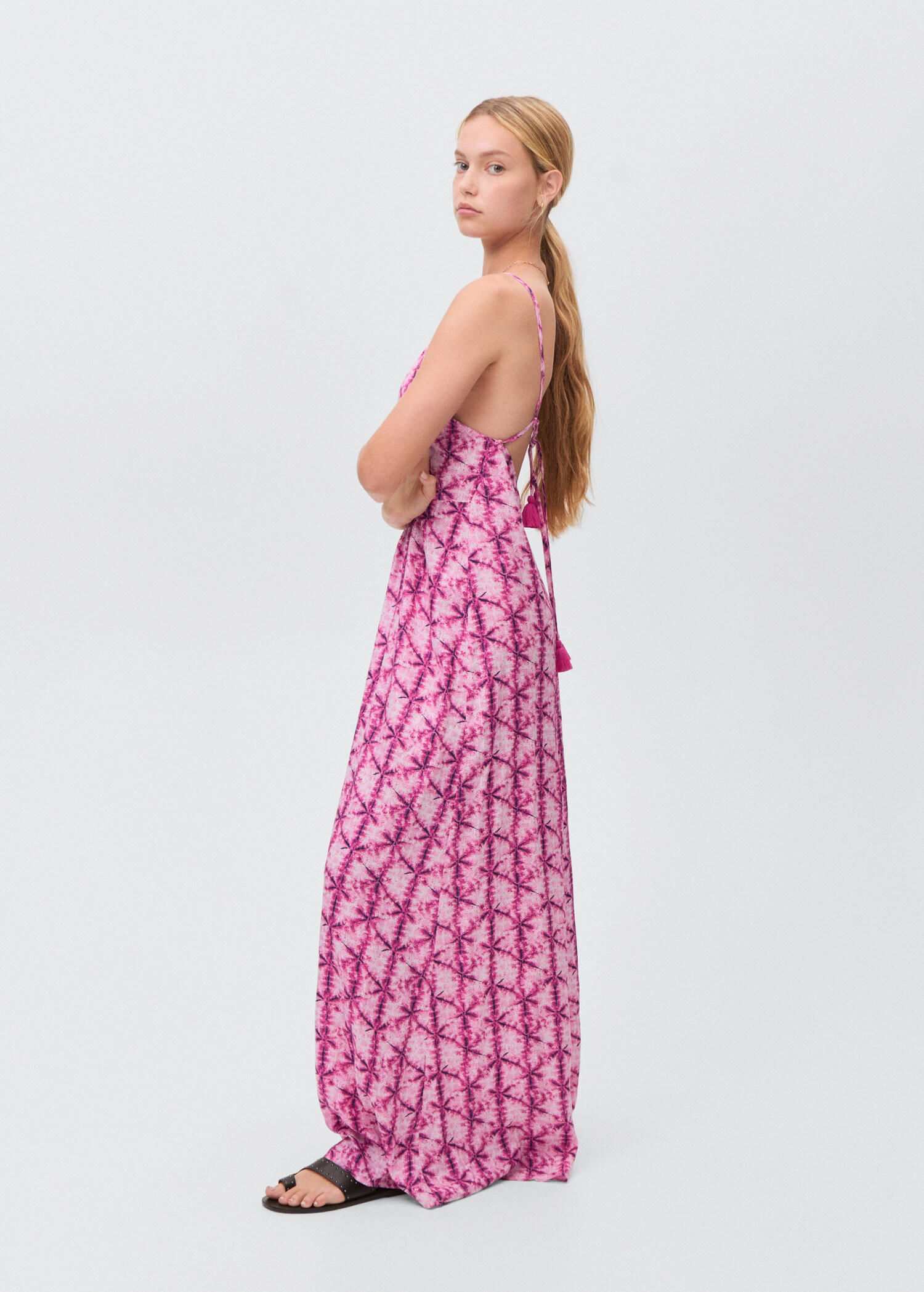 Long dress with open back - Plan général