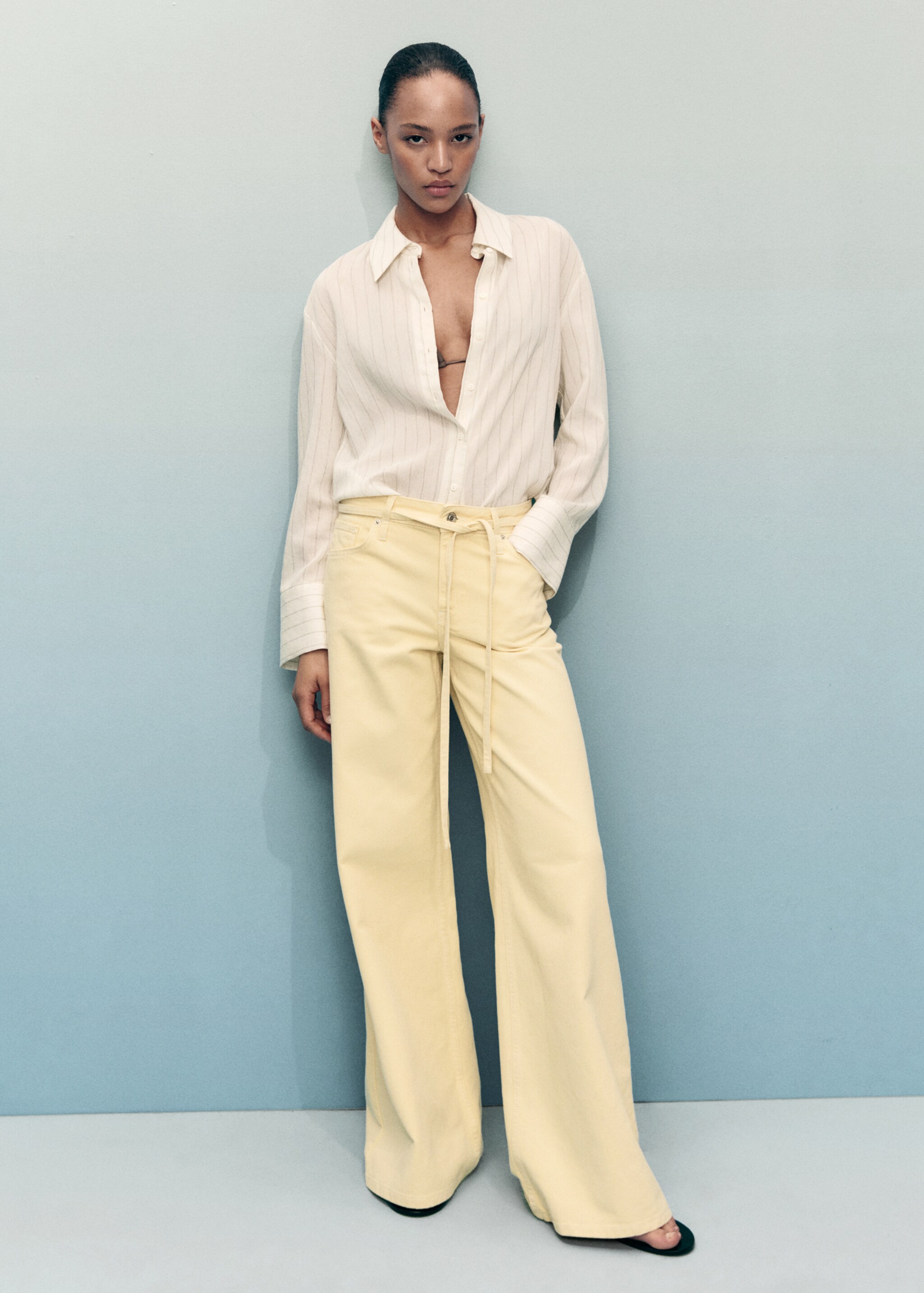Jeans wideleg tiro bajo cinturón - Plano general