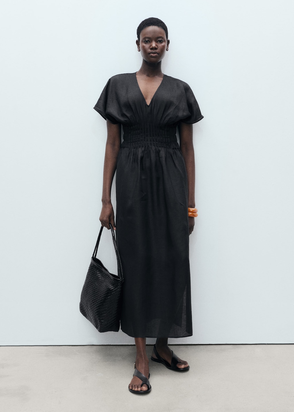 Long linen dress with gathered panel black – Woman – 4 – MANGO