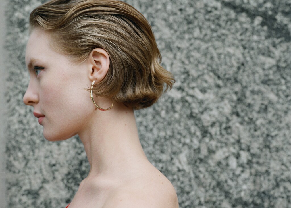 Twisted hoop earrings