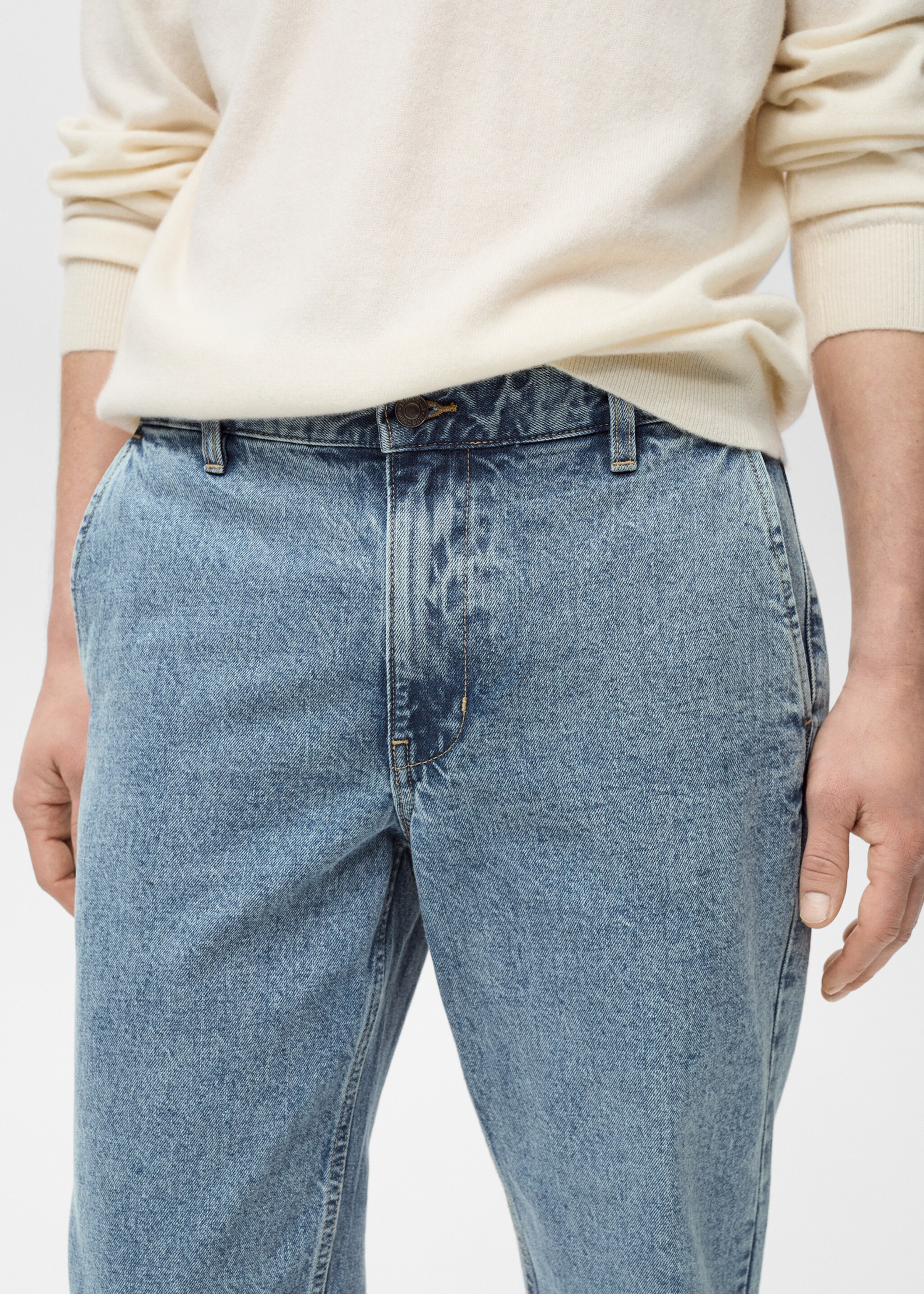 Worn effect straight fit jeans - Details of the article 1