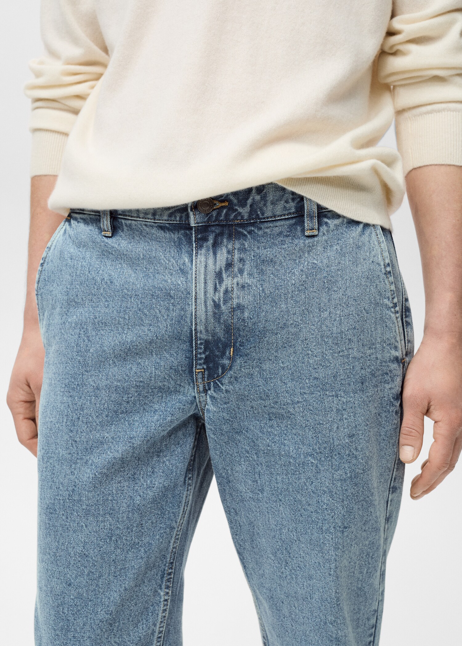 Worn effect straight fit jeans - Details of the article 1