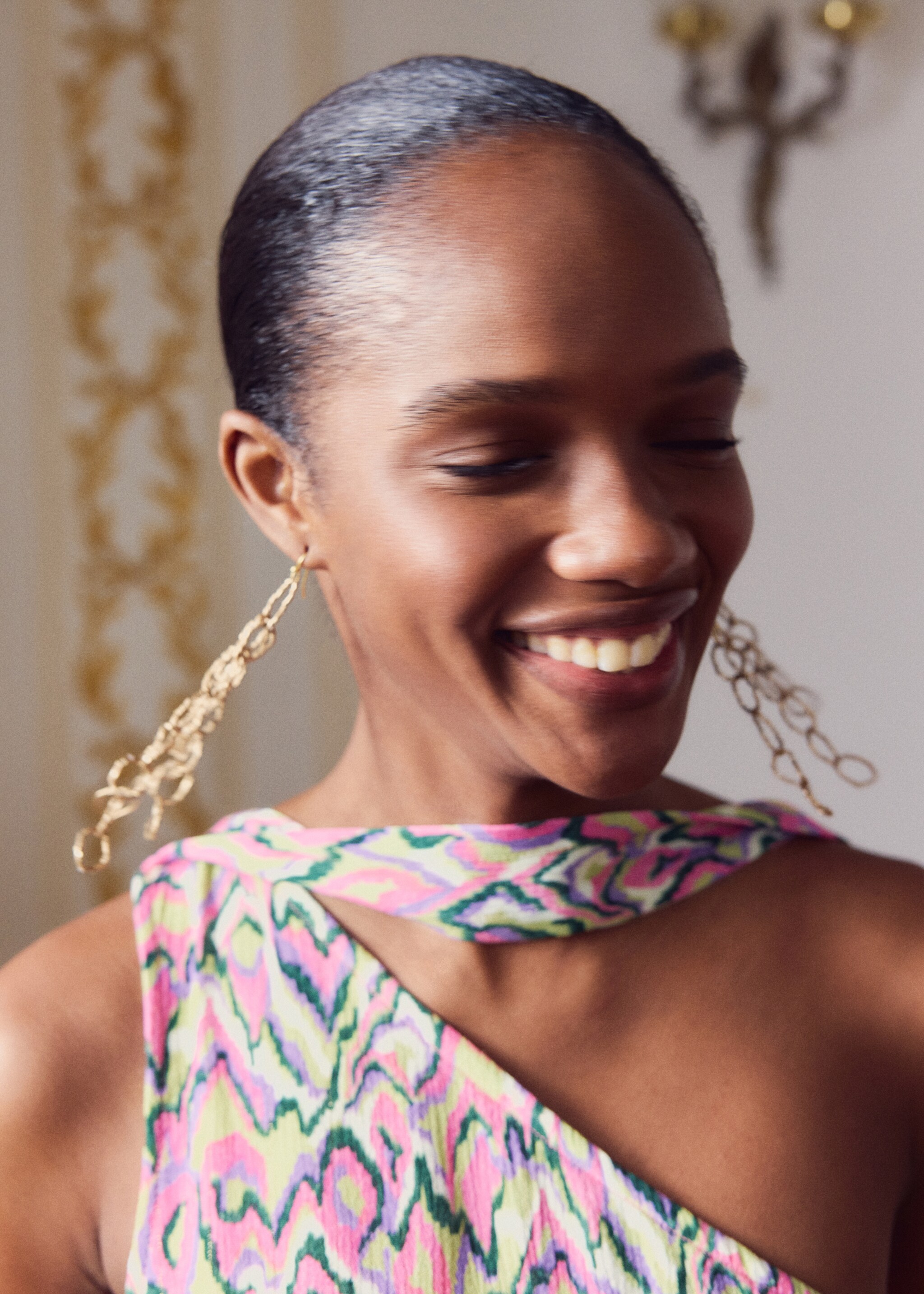 Intertwined hoop earrings - Details of the article 9