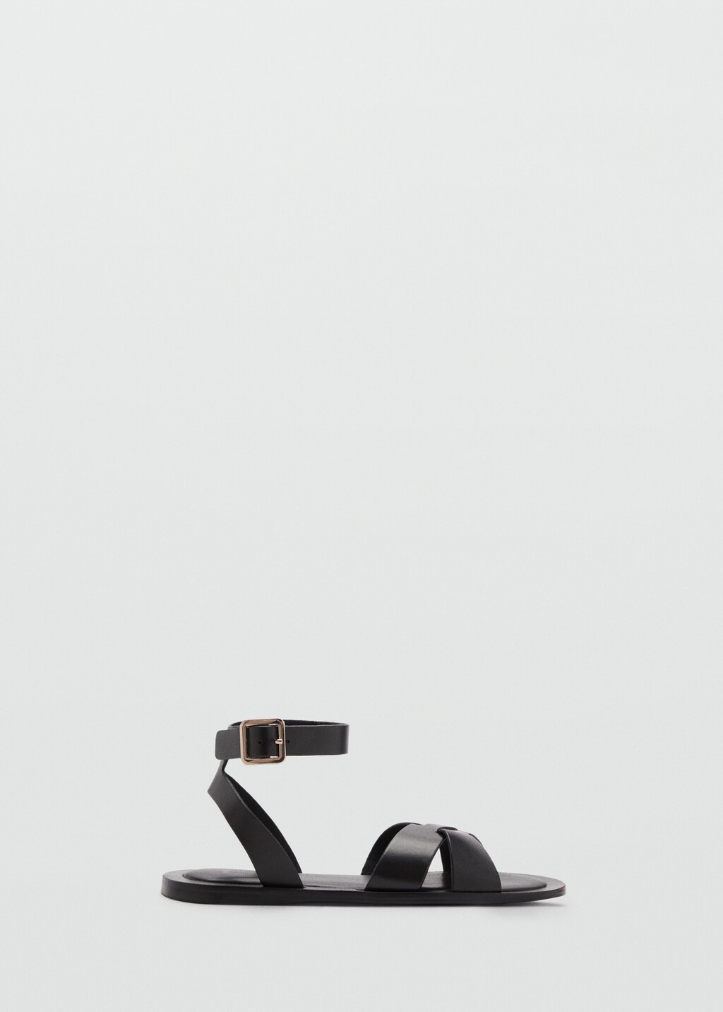 Leather sandals with buckle strap