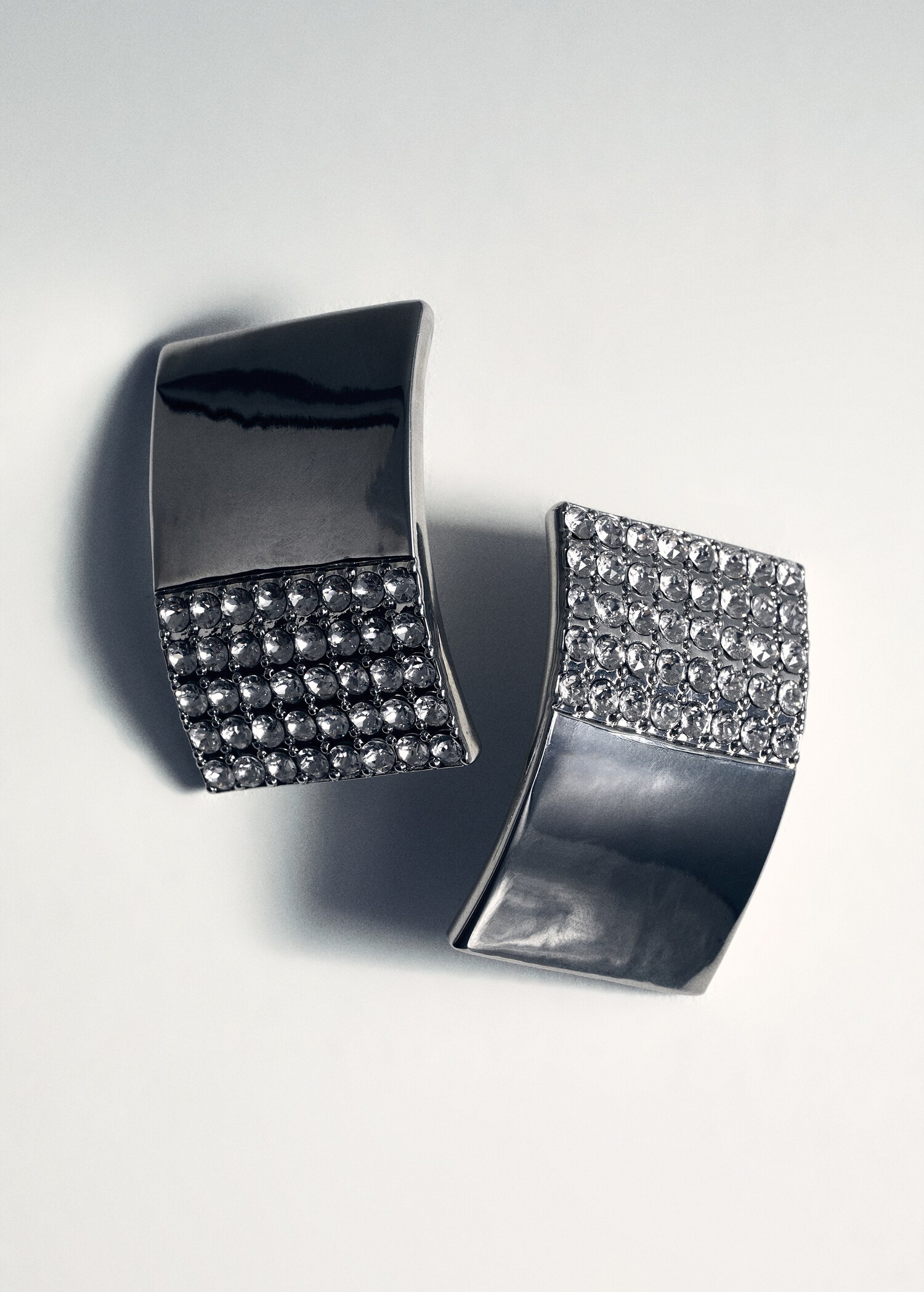 Rhinestone crystal earrings - Article without model