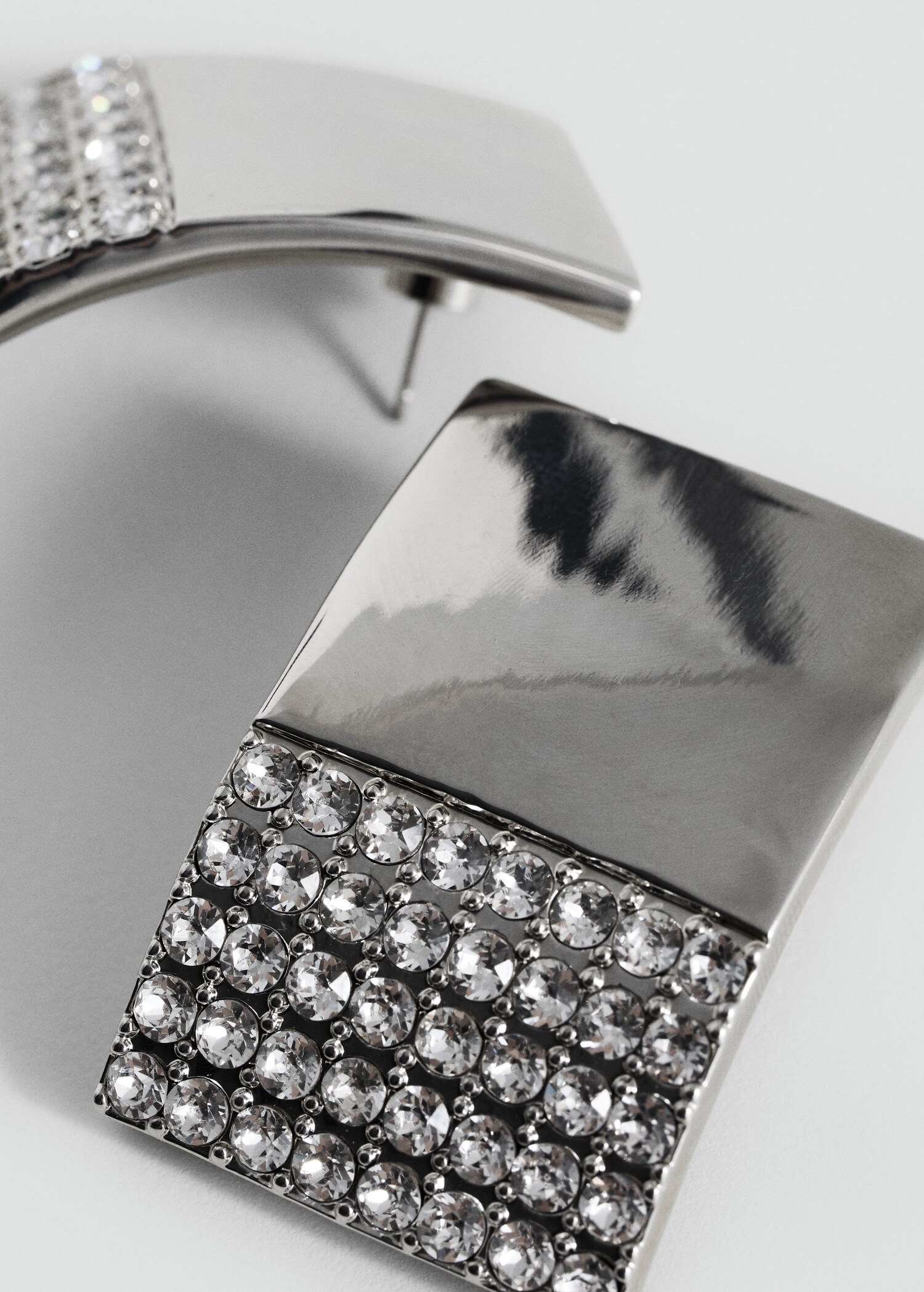 Rhinestone crystal earrings - Details of the article 1