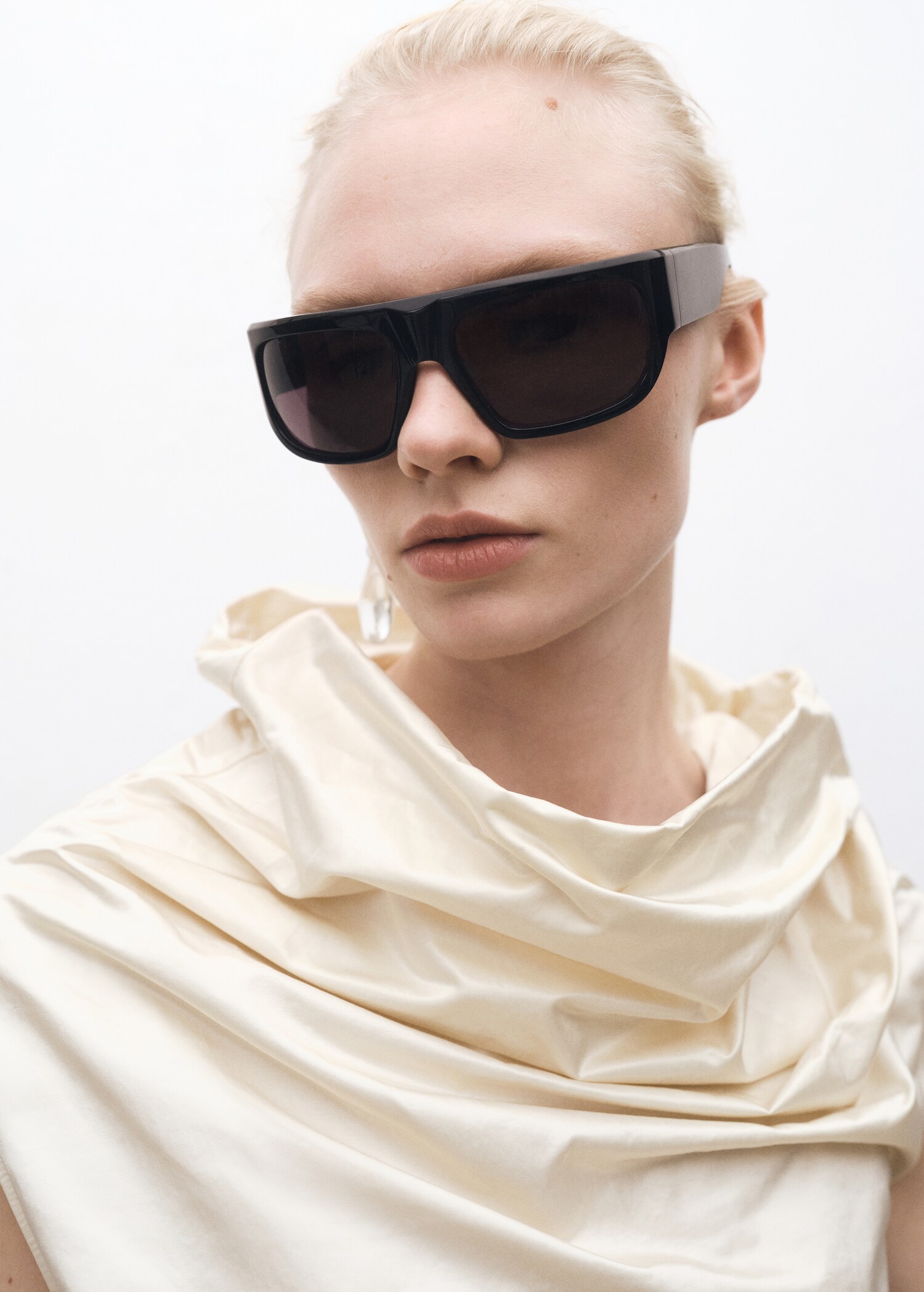 Robe coton col bénitier - Détail de l'article 1
