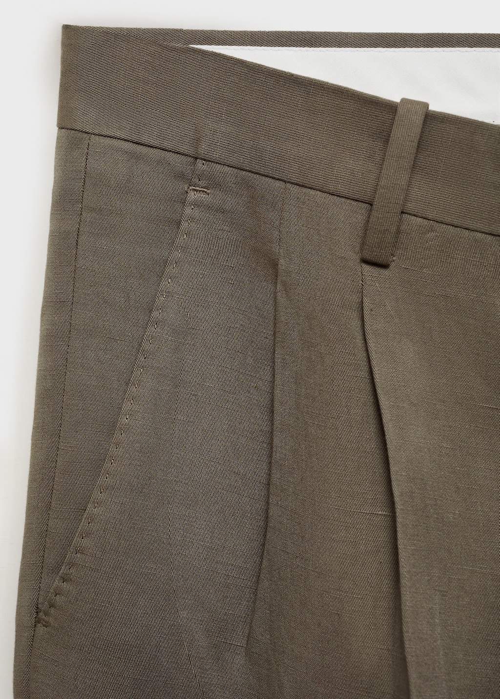 Slim-fit linen-blend pleated pants