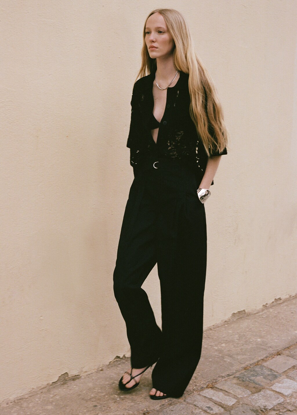 Wide leg pants with belt