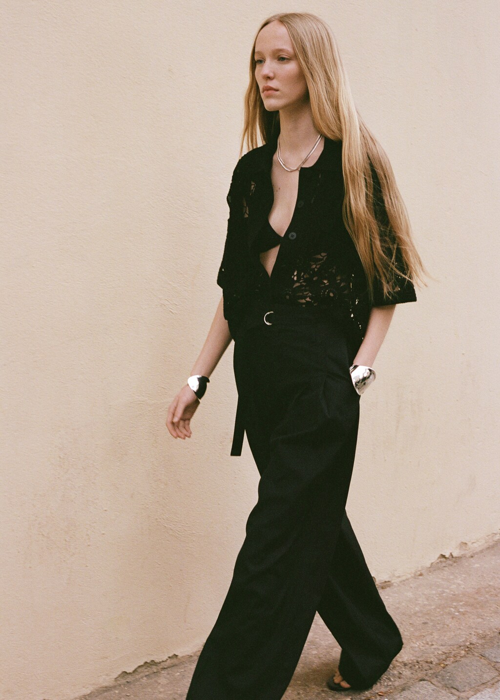 Wide leg pants with belt