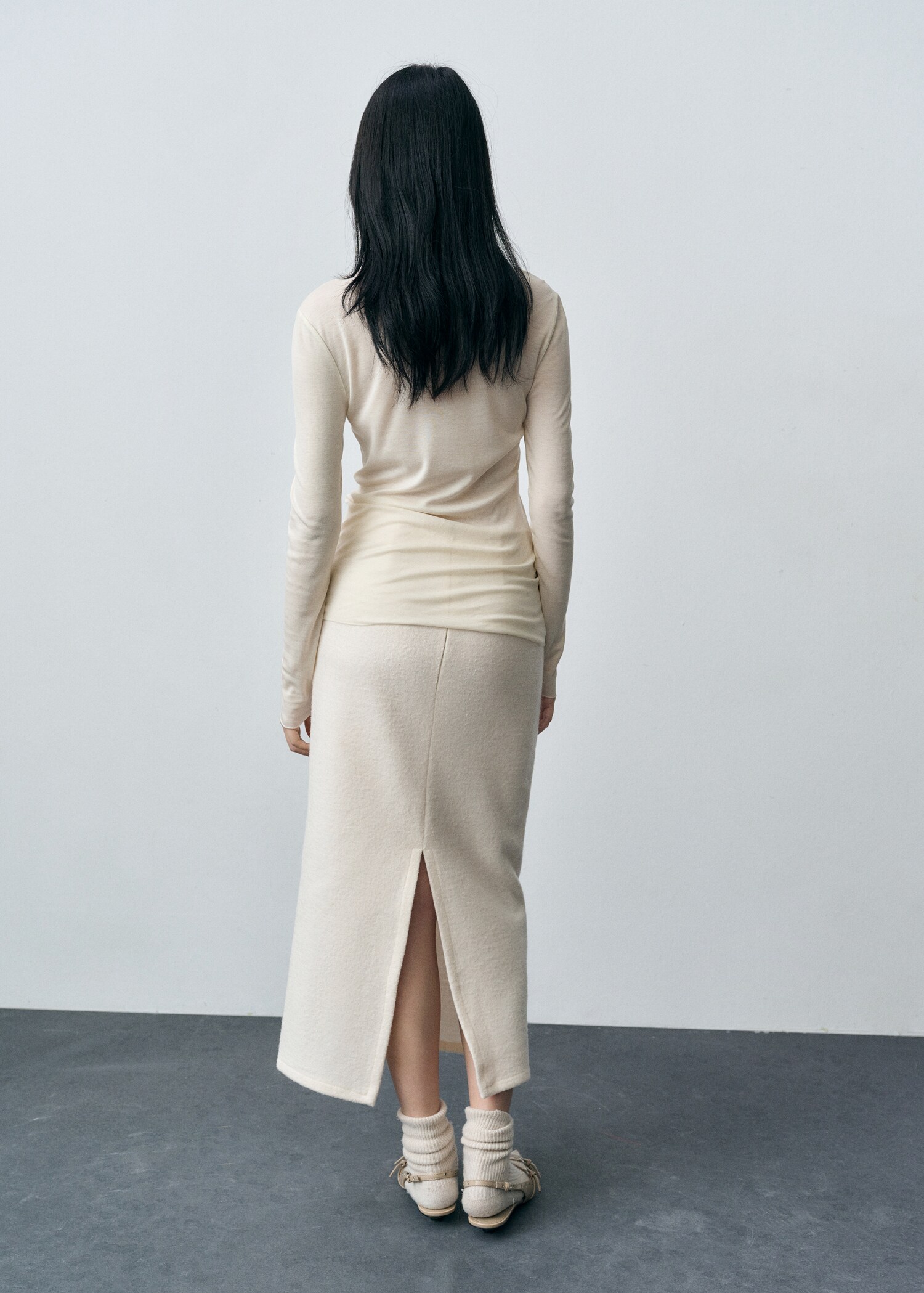 Long-sleeved t-shirt with perkins neck - Reverse of the article