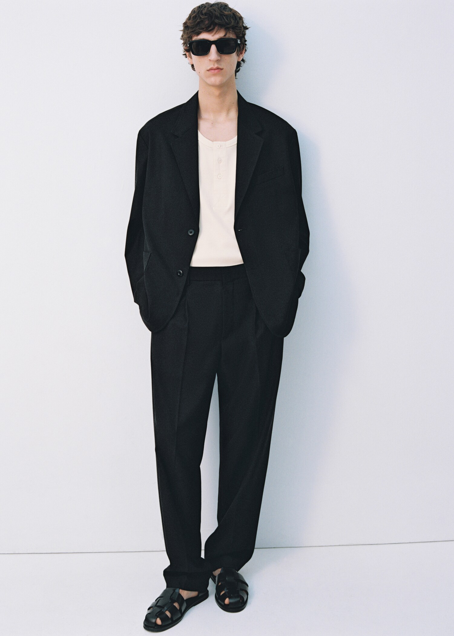 Relaxed-fit suit pants with pleats - Details of the article 5