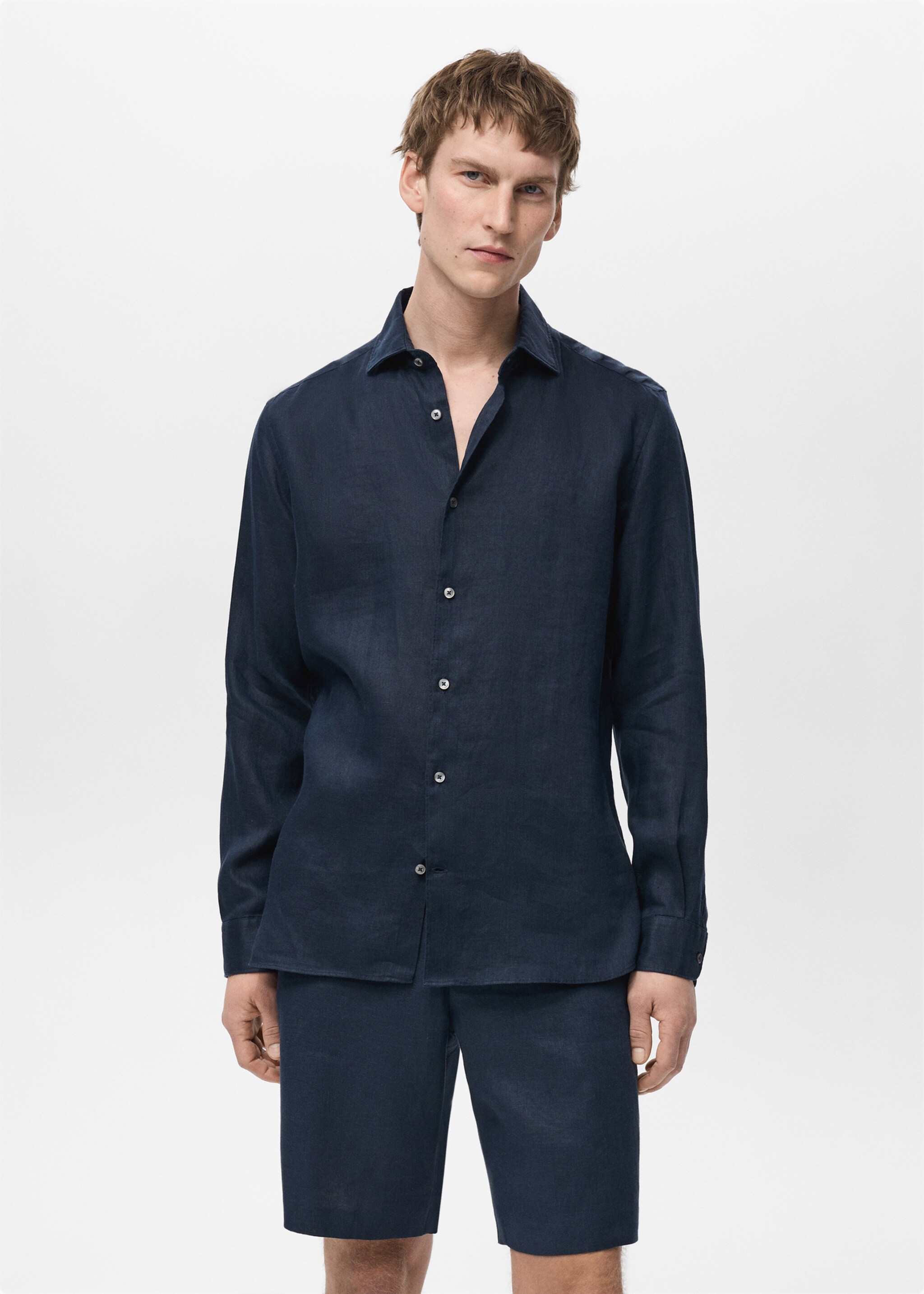 Camisa slim fit 100% lino - Plano medio