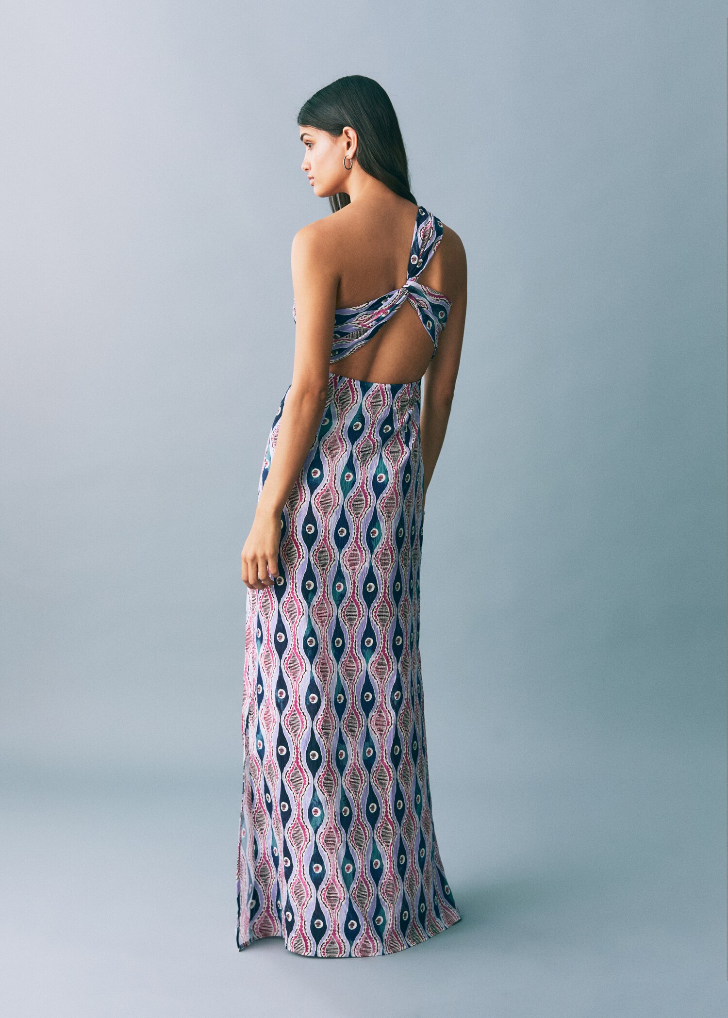 Vestit asimètric estampat - Revers de l'article
