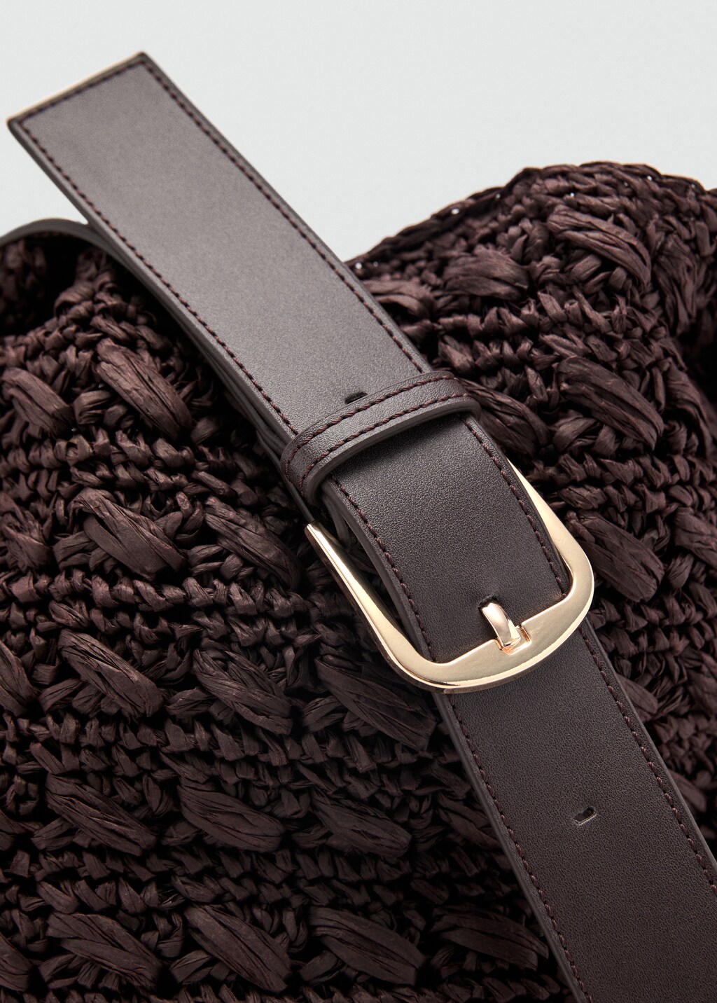 Natural fibre shoulder bag