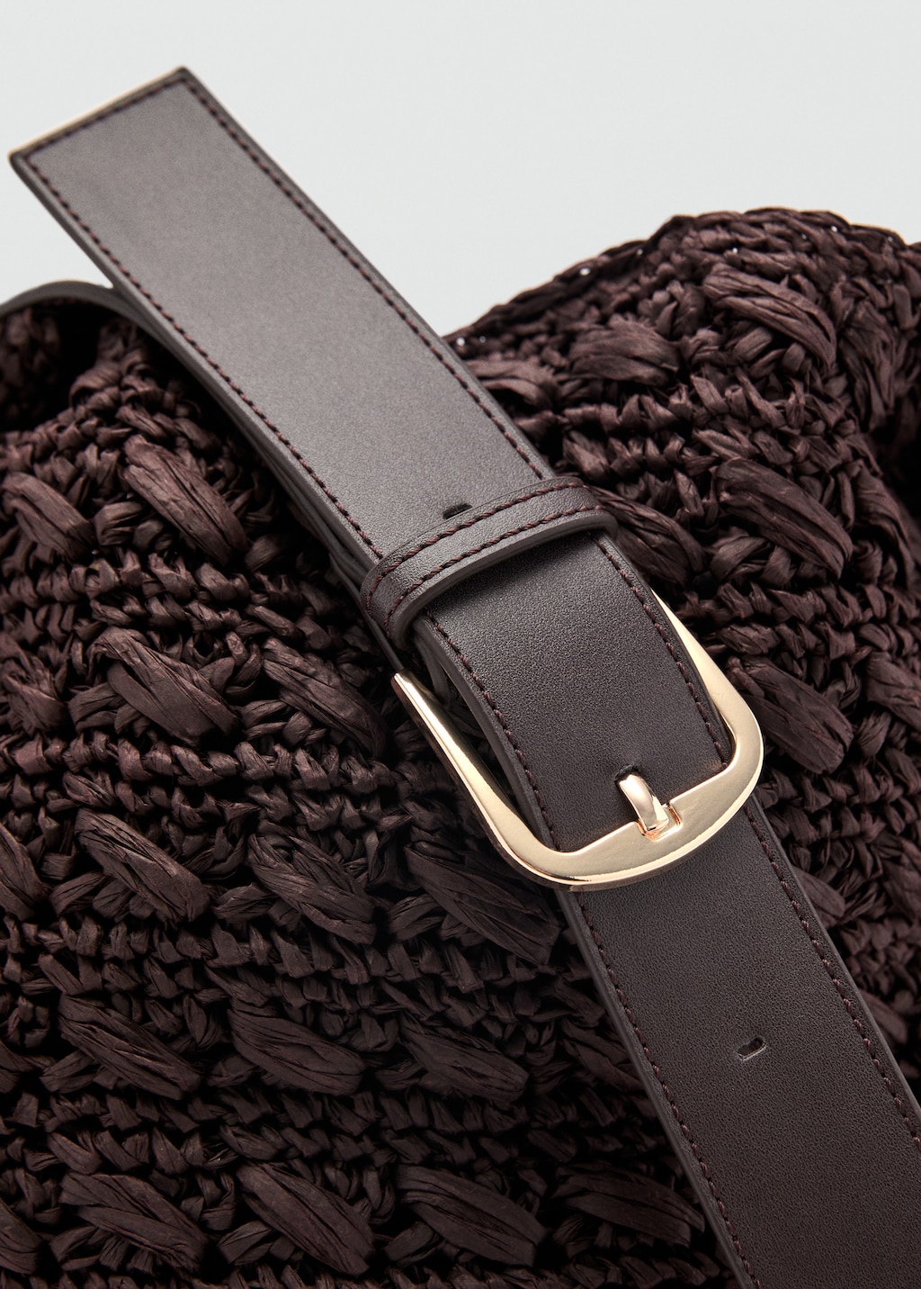 Natural fibre shoulder bag