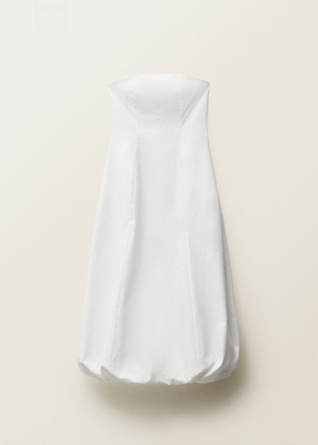 Strapless dress with puffed hem