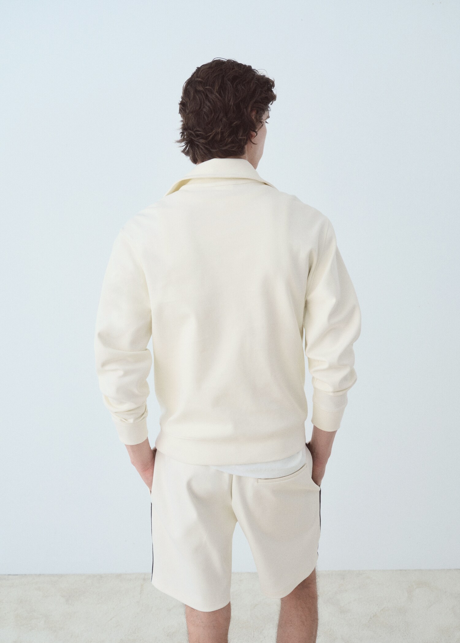 Cotton sweatshirt with funnel neck and zip - Reverse of the article