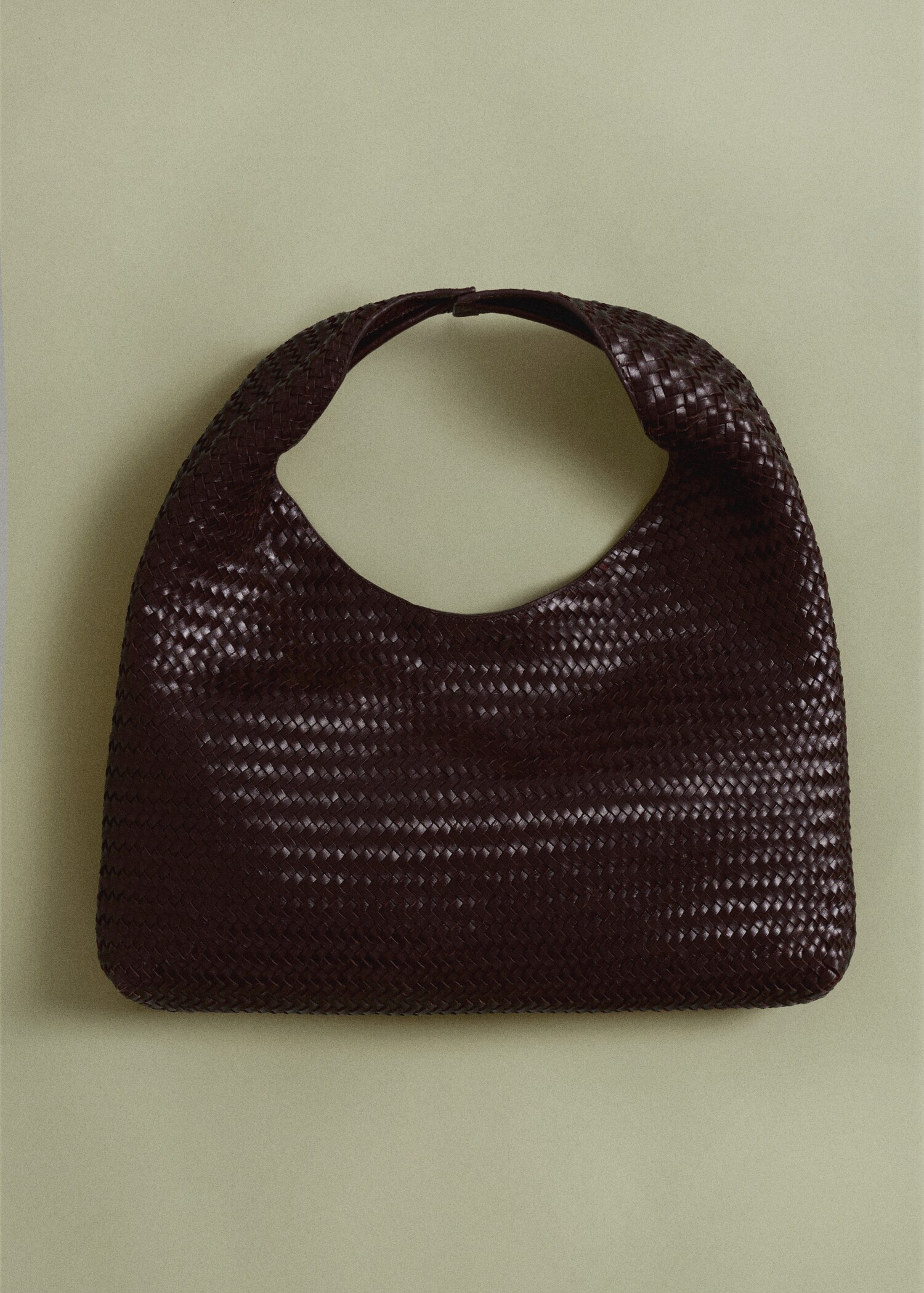 Schultertasche aus Leder in Flecht-Optik - Allgemeine Ansicht