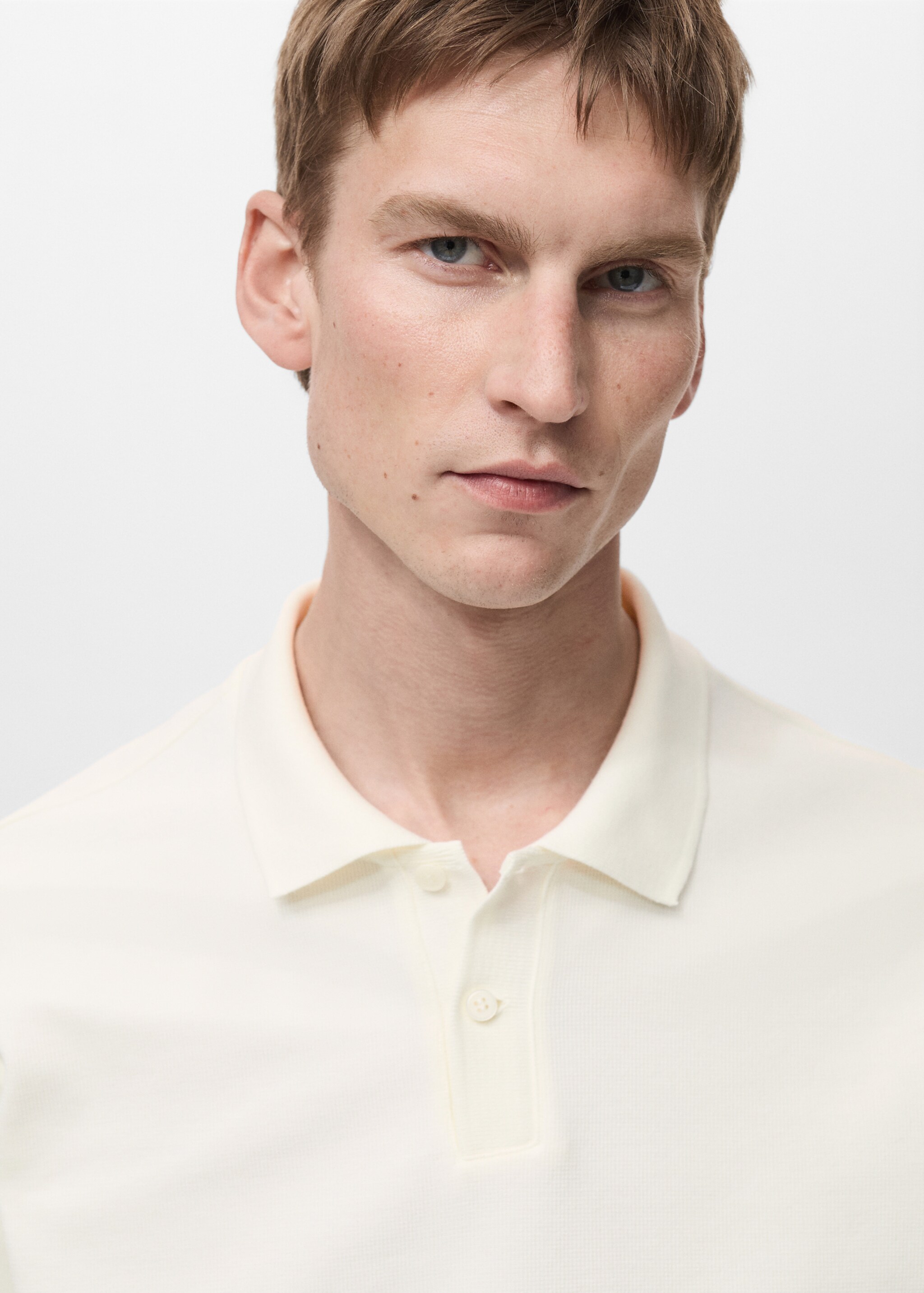 Structured knitted polo shirt - Details of the article 1