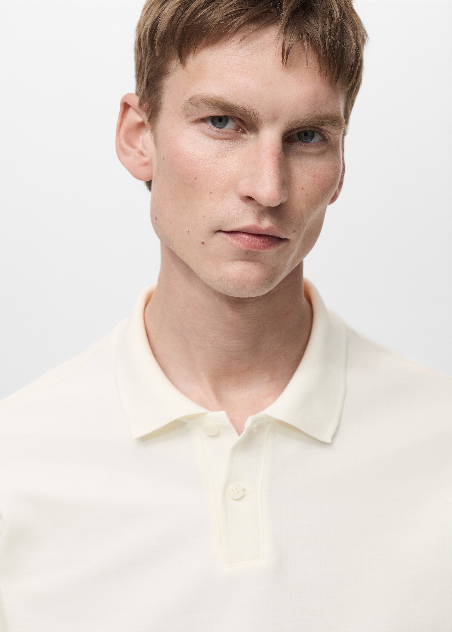Structured knitted polo shirt - Details of the article 1