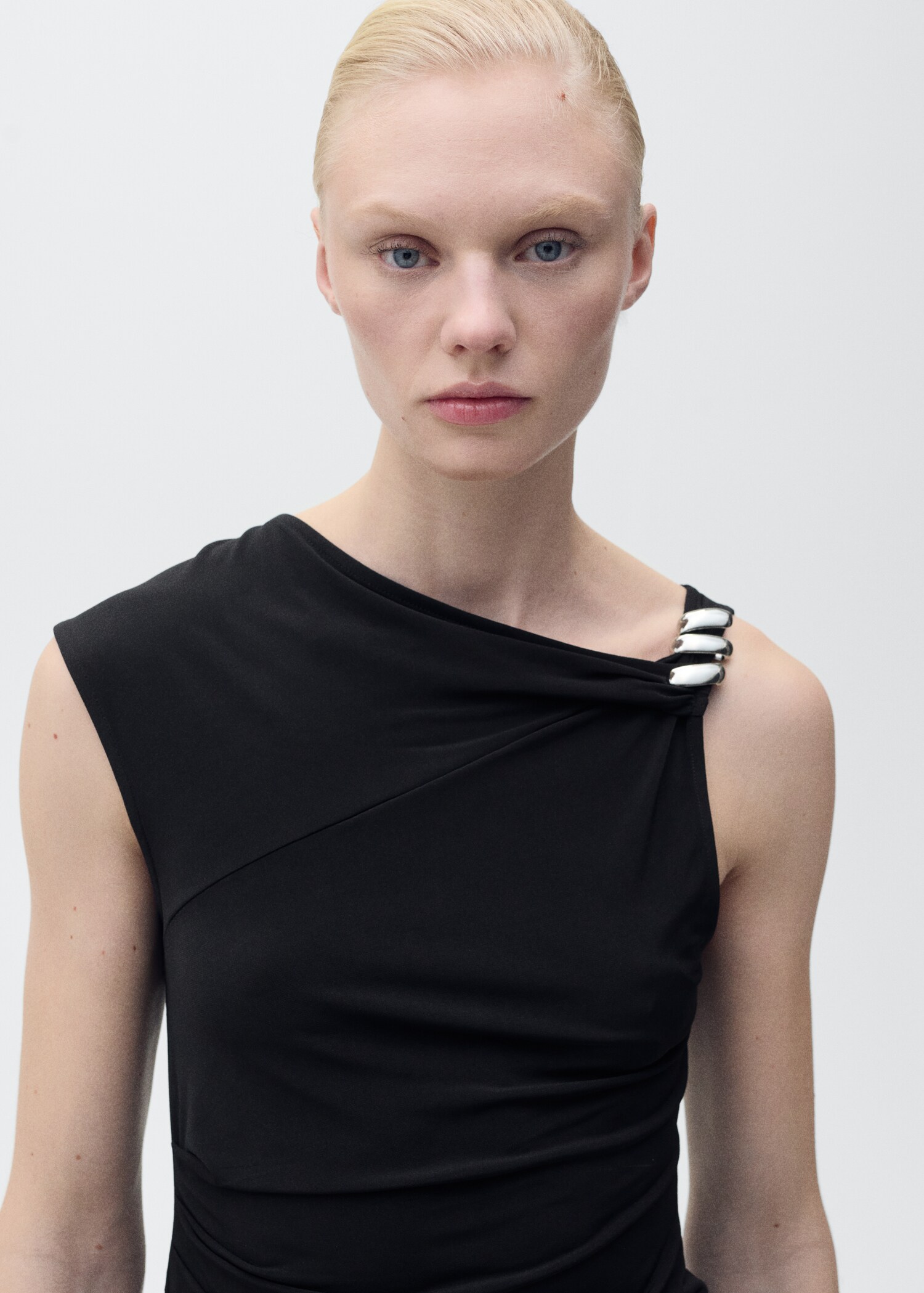 Asymmetrisches Top mit Metallic-Applikation - Detail des Artikels 1
